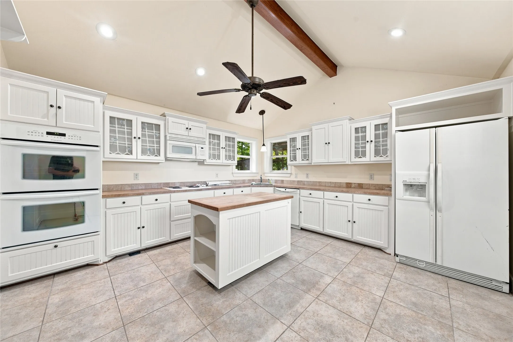 Single Family Residence For Sale in Henderson County , 8418 County Road 3613, Murchison, Texas 75778, 1 Bedroom, 1 Bathroom, Garage spaces, 1,526 Sqft, built in 2007, mls#21363405, Real Estate Agent in Murchison, Homes For Sale in Henderson county, Homes For Sale in Murchison, Realtor in Murchison Texas, Real Estate Brokerage Independent Realty Texas, Luminita Cordes Realtor