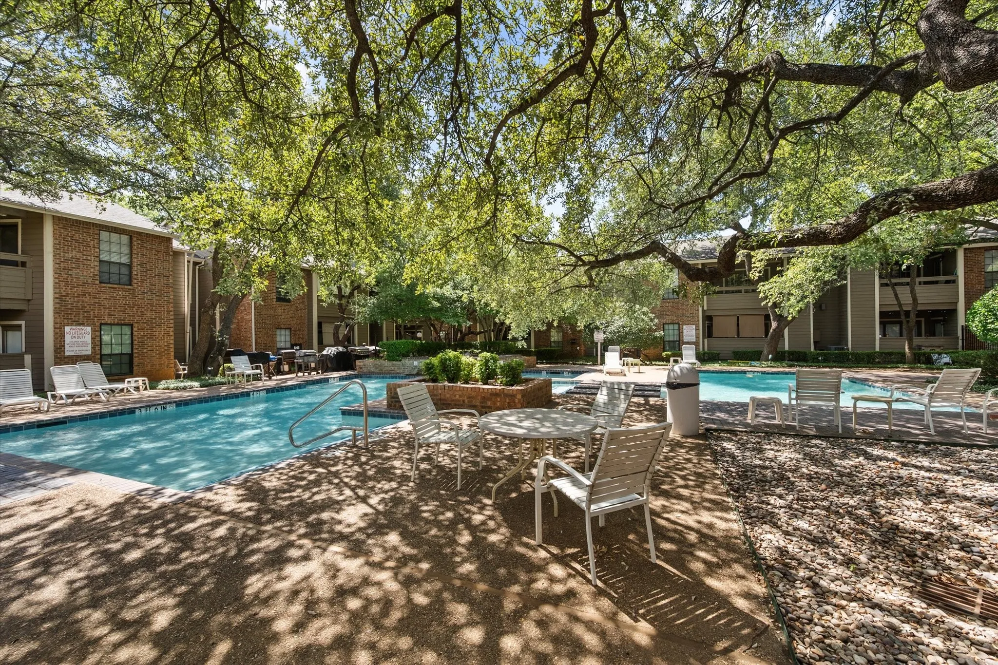 Condominium For Sale in Tarrant County , 1206 Riverchase Lane 149, Arlington, Texas 76011, 2 Bedroom, 2 Bathroom, Garage spaces, 1,085 Sqft, built in 1983, mls#21363385, Real Estate Agent in Arlington, Homes For Sale in Tarrant county, Homes For Sale in Arlington, Realtor in Arlington Texas, Real Estate Brokerage Independent Realty Texas, Luminita Cordes Realtor