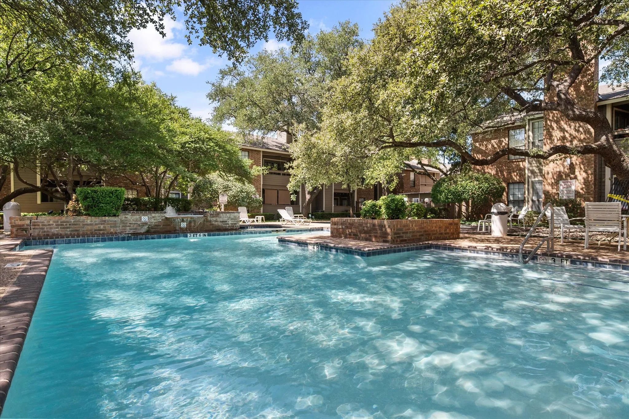 Condominium For Sale in Tarrant County , 1206 Riverchase Lane 149, Arlington, Texas 76011, 2 Bedroom, 2 Bathroom, Garage spaces, 1,085 Sqft, built in 1983, mls#21363385, Real Estate Agent in Arlington, Homes For Sale in Tarrant county, Homes For Sale in Arlington, Realtor in Arlington Texas, Real Estate Brokerage Independent Realty Texas, Luminita Cordes Realtor