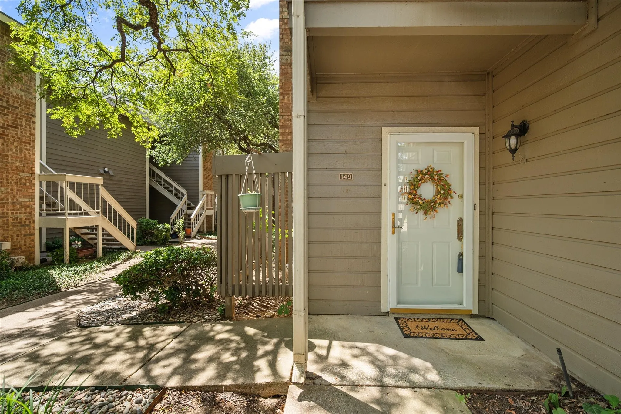 Condominium For Sale in Tarrant County , 1206 Riverchase Lane 149, Arlington, Texas 76011, 2 Bedroom, 2 Bathroom, Garage spaces, 1,085 Sqft, built in 1983, mls#21363385, Real Estate Agent in Arlington, Homes For Sale in Tarrant county, Homes For Sale in Arlington, Realtor in Arlington Texas, Real Estate Brokerage Independent Realty Texas, Luminita Cordes Realtor