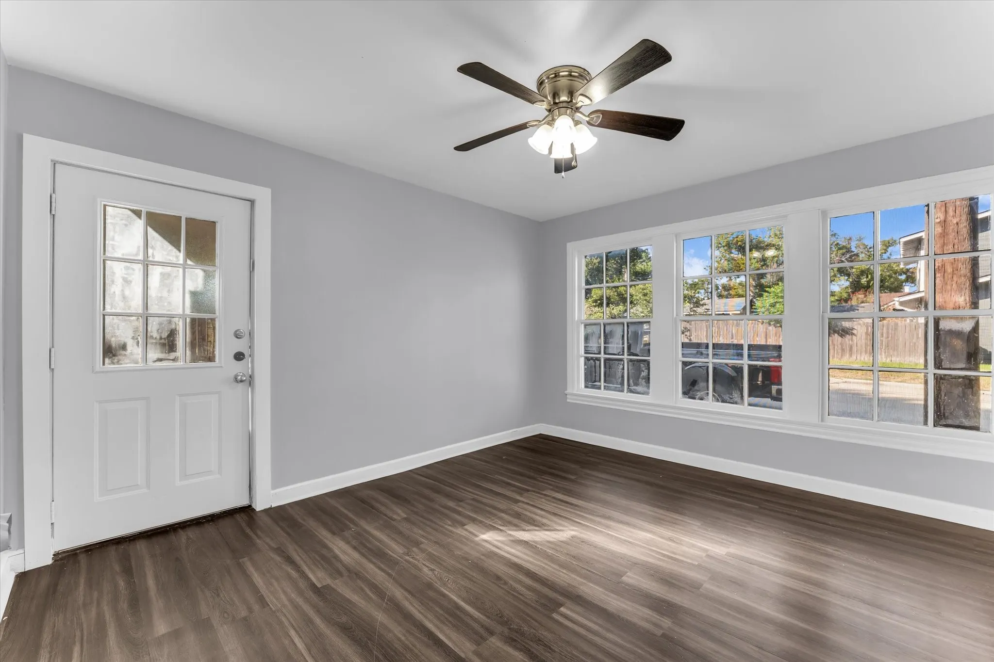 Single Family Residence For Sale in Mc Lennan County , 2701 Fort Avenue, Waco, Texas 76707, 4 Bedroom, 2 Bathroom, Garage spaces, 1,764 Sqft, built in 1938, mls#21358329, Real Estate Agent in Waco, Homes For Sale in Mc Lennan county, Homes For Sale in Waco, Realtor in Waco Texas, Real Estate Brokerage Independent Realty Texas, Luminita Cordes Realtor