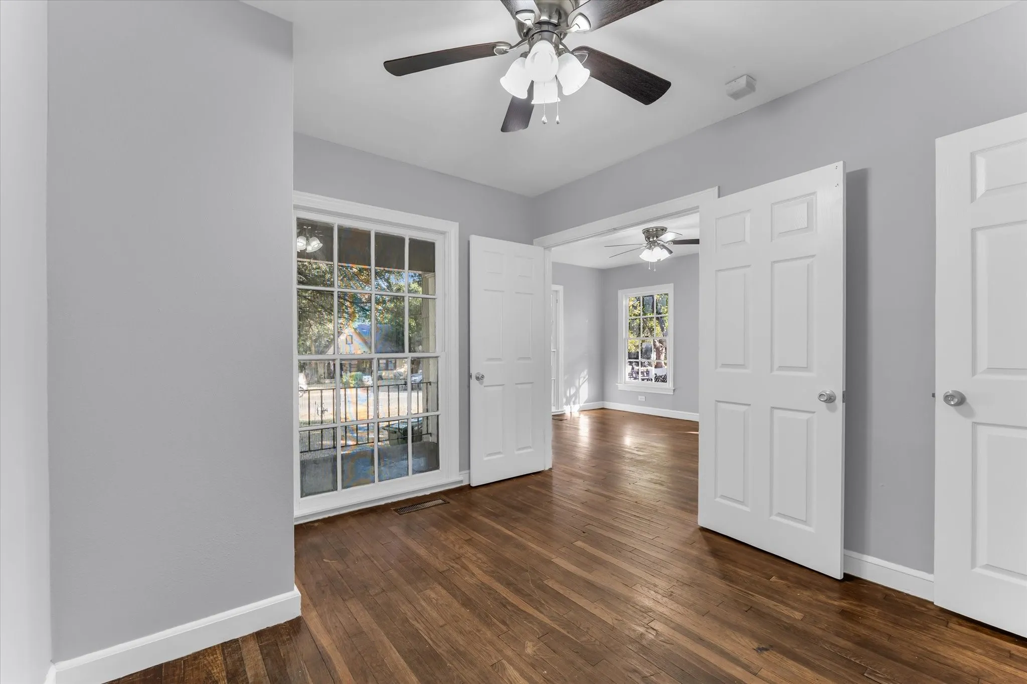Single Family Residence For Sale in Mc Lennan County , 2701 Fort Avenue, Waco, Texas 76707, 4 Bedroom, 2 Bathroom, Garage spaces, 1,764 Sqft, built in 1938, mls#21358329, Real Estate Agent in Waco, Homes For Sale in Mc Lennan county, Homes For Sale in Waco, Realtor in Waco Texas, Real Estate Brokerage Independent Realty Texas, Luminita Cordes Realtor