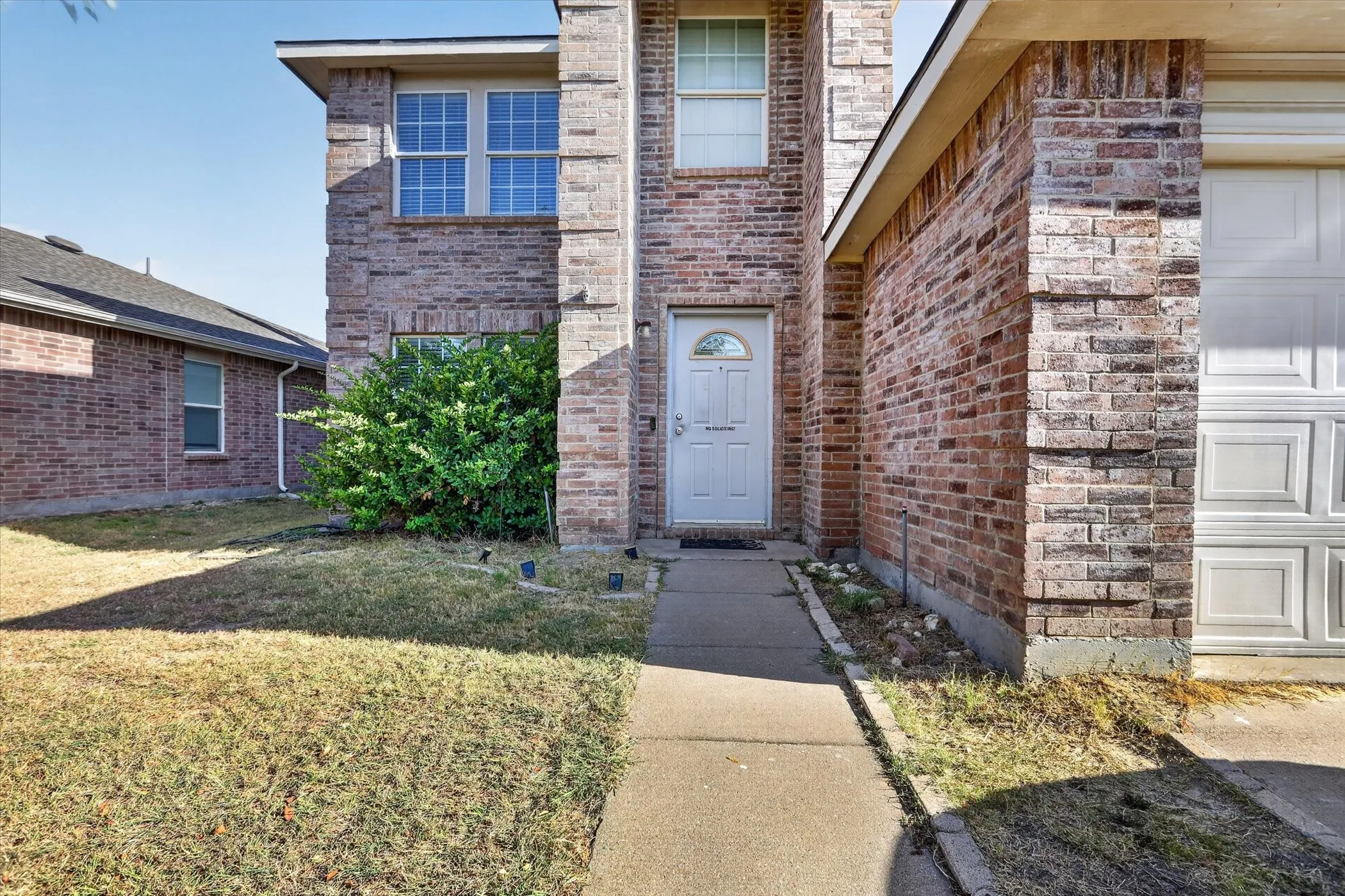 Single Family Residence For Sale in Tarrant County , 5025 River Rock Boulevard, Fort Worth, Texas 76179, 4 Bedroom, 3 Bathroom, 2 Garage spaces, 2,566 Sqft, built in 2007, mls#21363428, Real Estate Agent in Fort Worth, Homes For Sale in Tarrant county, Homes For Sale in Fort Worth, Realtor in Fort Worth Texas, Real Estate Brokerage Independent Realty Texas, Luminita Cordes Realtor
