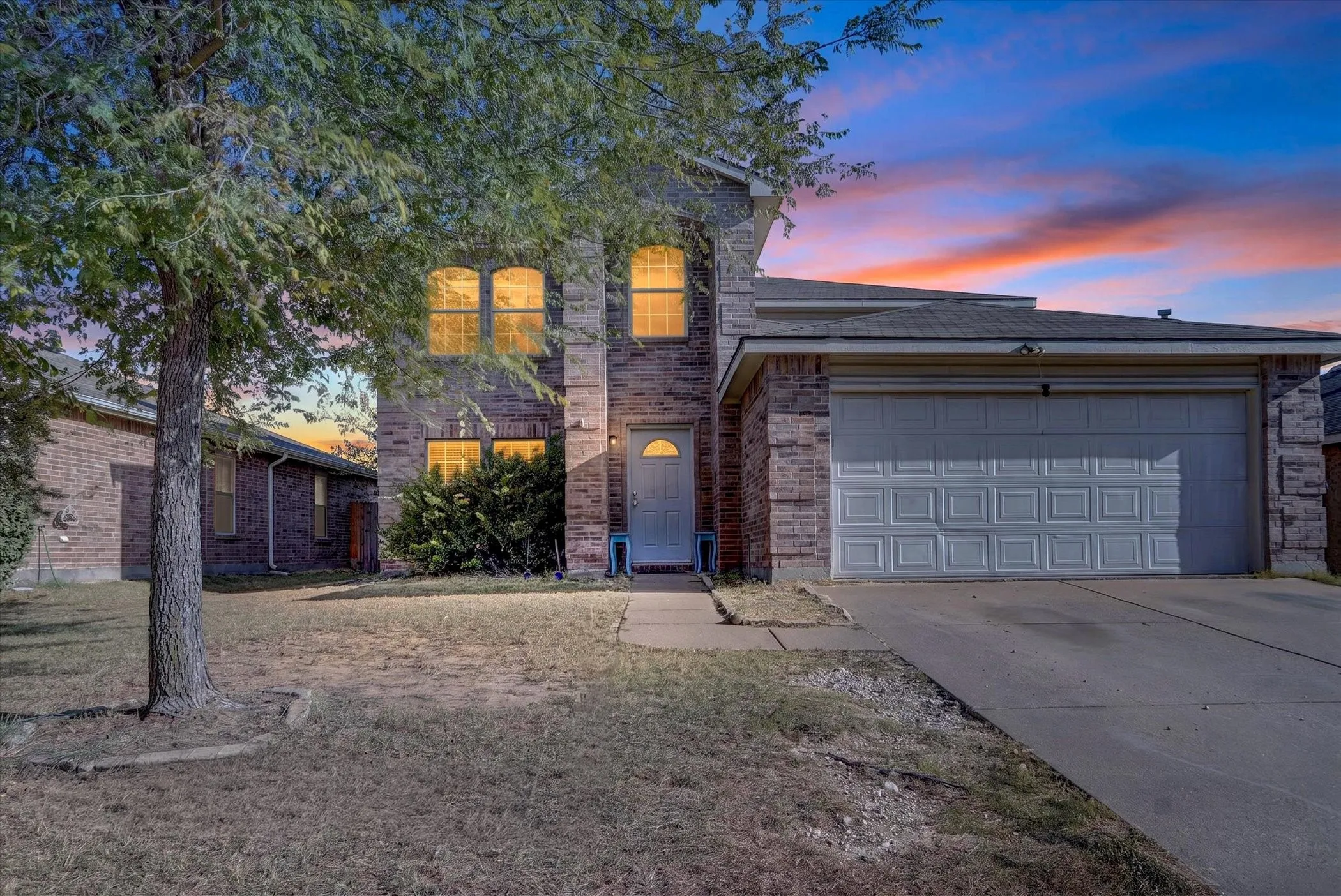 Single Family Residence For Sale in Tarrant County , 5025 River Rock Boulevard, Fort Worth, Texas 76179, 4 Bedroom, 3 Bathroom, 2 Garage spaces, 2,566 Sqft, built in 2007, mls#21363428, Real Estate Agent in Fort Worth, Homes For Sale in Tarrant county, Homes For Sale in Fort Worth, Realtor in Fort Worth Texas, Real Estate Brokerage Independent Realty Texas, Luminita Cordes Realtor