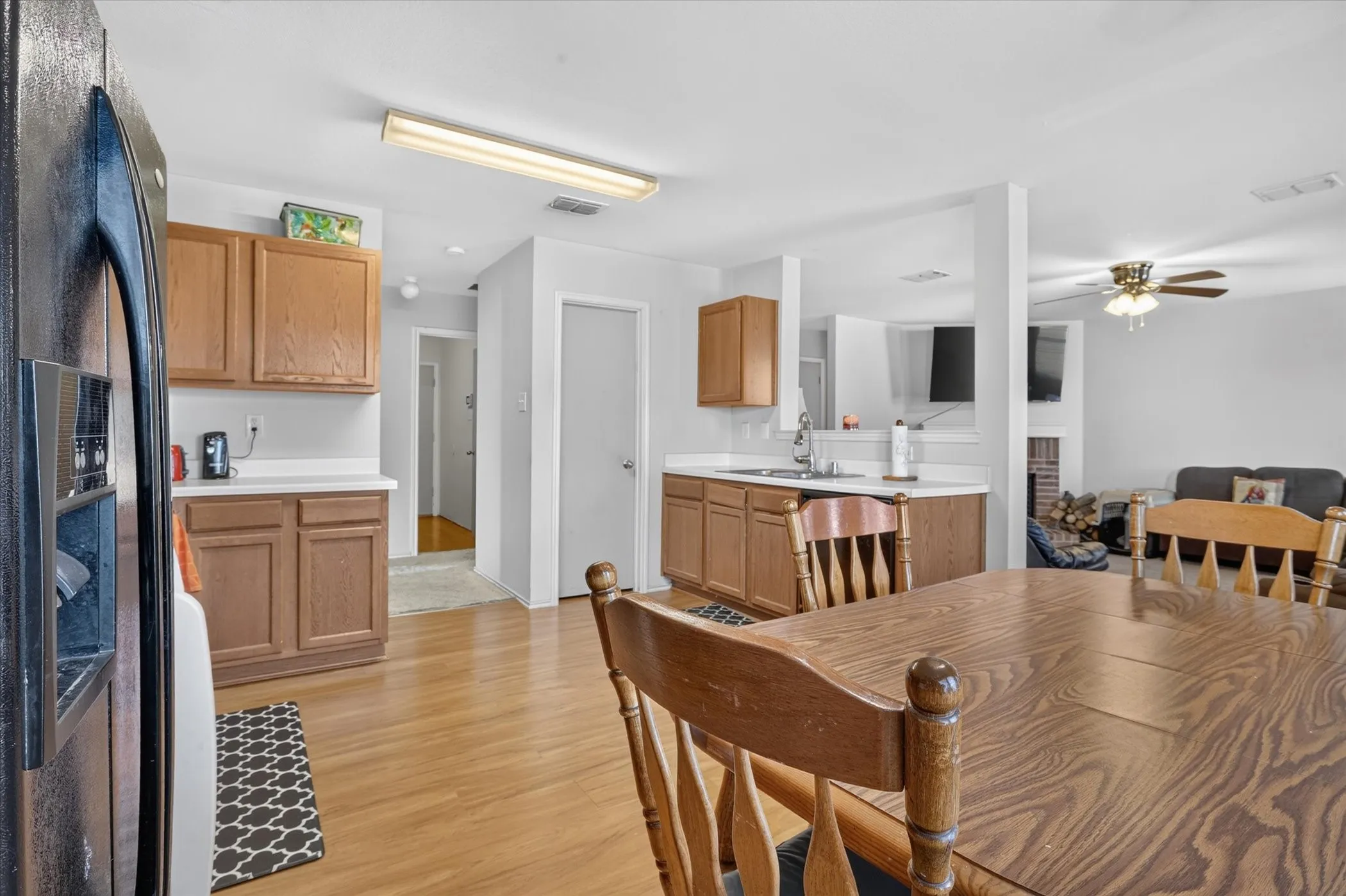 Single Family Residence For Sale in Tarrant County , 5025 River Rock Boulevard, Fort Worth, Texas 76179, 4 Bedroom, 3 Bathroom, 2 Garage spaces, 2,566 Sqft, built in 2007, mls#21363428, Real Estate Agent in Fort Worth, Homes For Sale in Tarrant county, Homes For Sale in Fort Worth, Realtor in Fort Worth Texas, Real Estate Brokerage Independent Realty Texas, Luminita Cordes Realtor