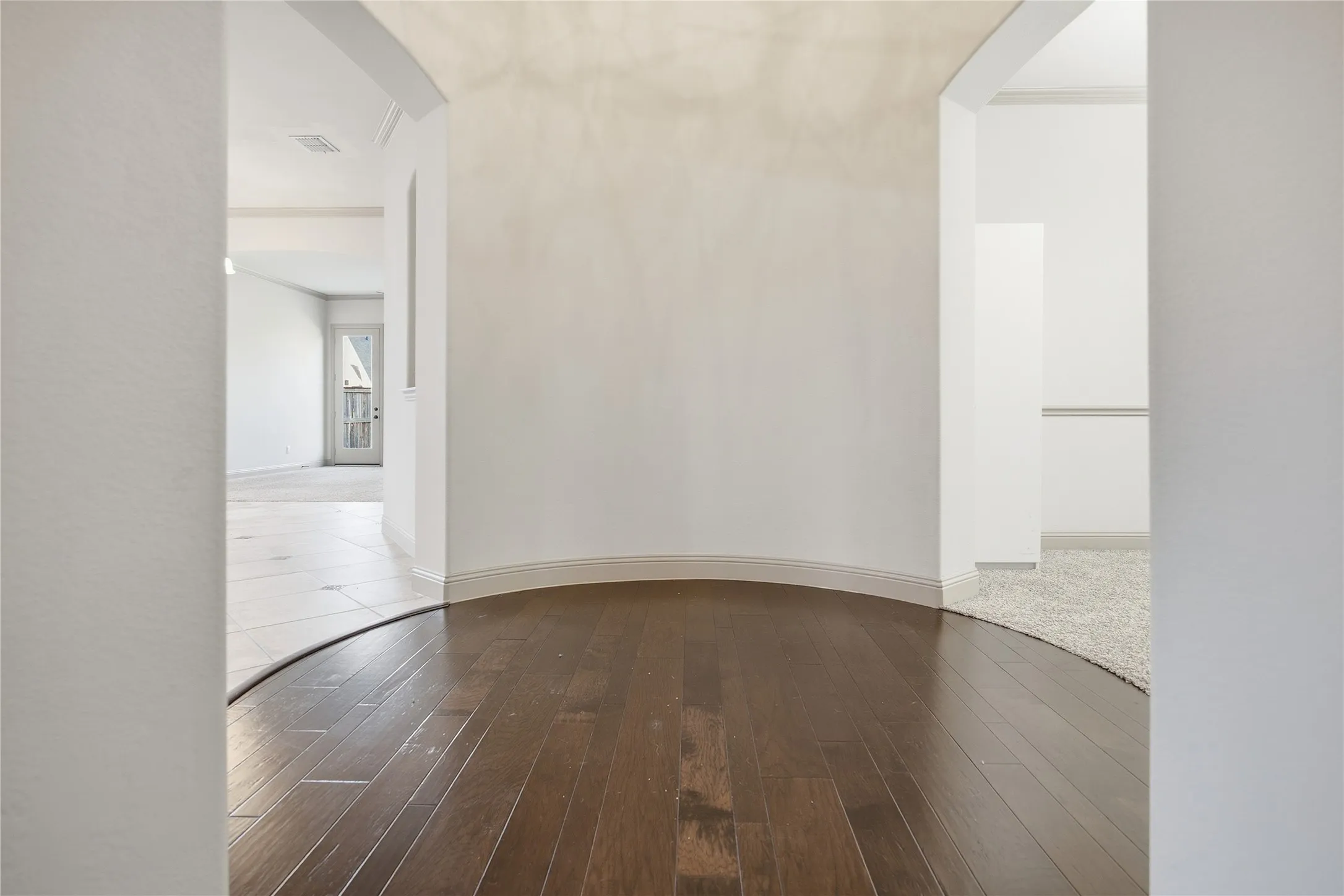 Single Family Residence For Rent in Rockwall County , 607 Deverson Drive, Rockwall, Texas 75087, 3 Bedroom, 2 Bathroom, 2 Garage spaces, 2,006 Sqft, built in 2013, mls#21361195, Real Estate Agent in Rockwall, Homes For Rent in Rockwall county, Homes For Rent in Rockwall, Realtor in Rockwall Texas, Real Estate Brokerage Independent Realty Texas, Luminita Cordes Realtor