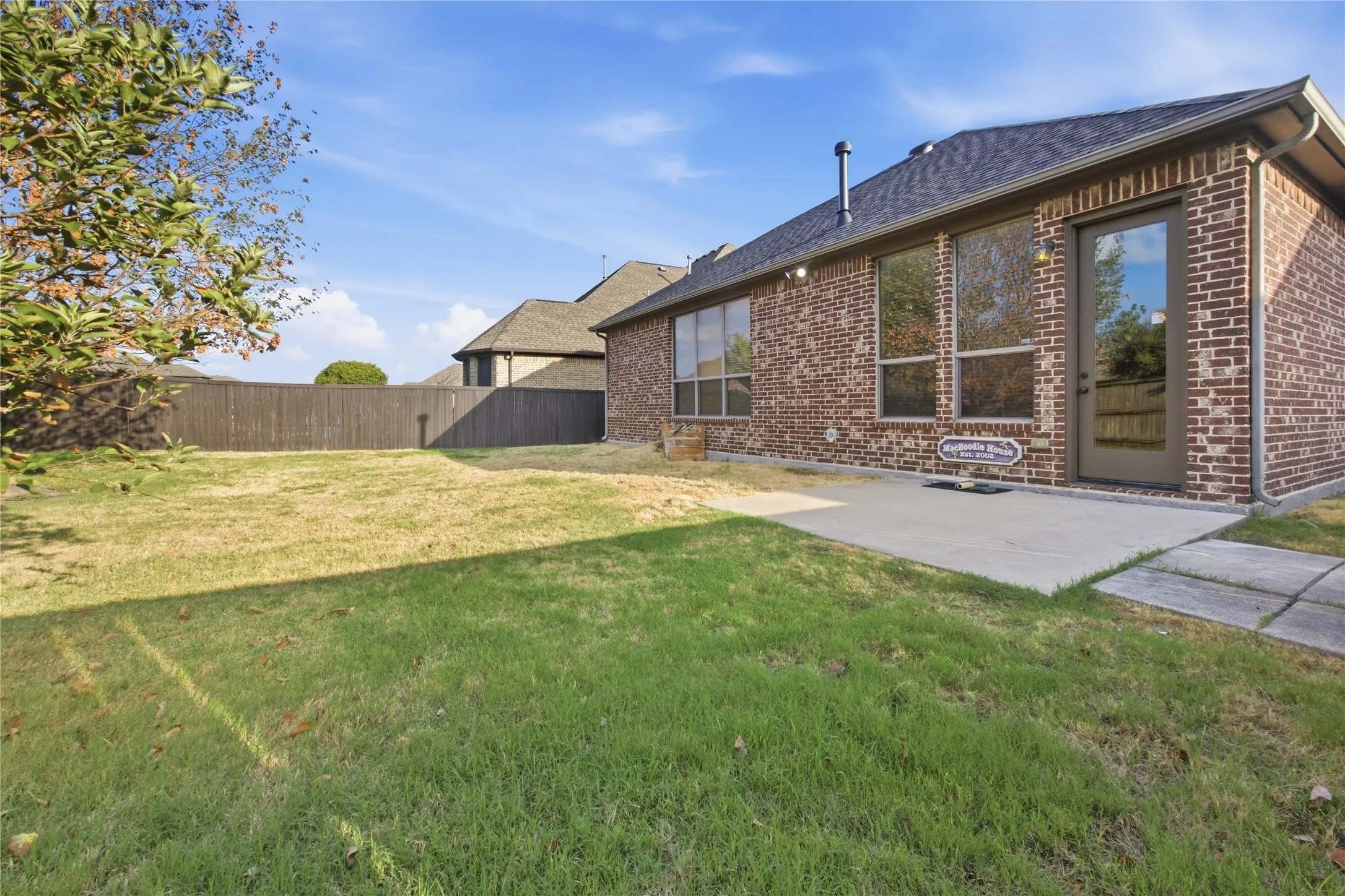 Single Family Residence For Rent in Rockwall County , 607 Deverson Drive, Rockwall, Texas 75087, 3 Bedroom, 2 Bathroom, 2 Garage spaces, 2,006 Sqft, built in 2013, mls#21361195, Real Estate Agent in Rockwall, Homes For Rent in Rockwall county, Homes For Rent in Rockwall, Realtor in Rockwall Texas, Real Estate Brokerage Independent Realty Texas, Luminita Cordes Realtor