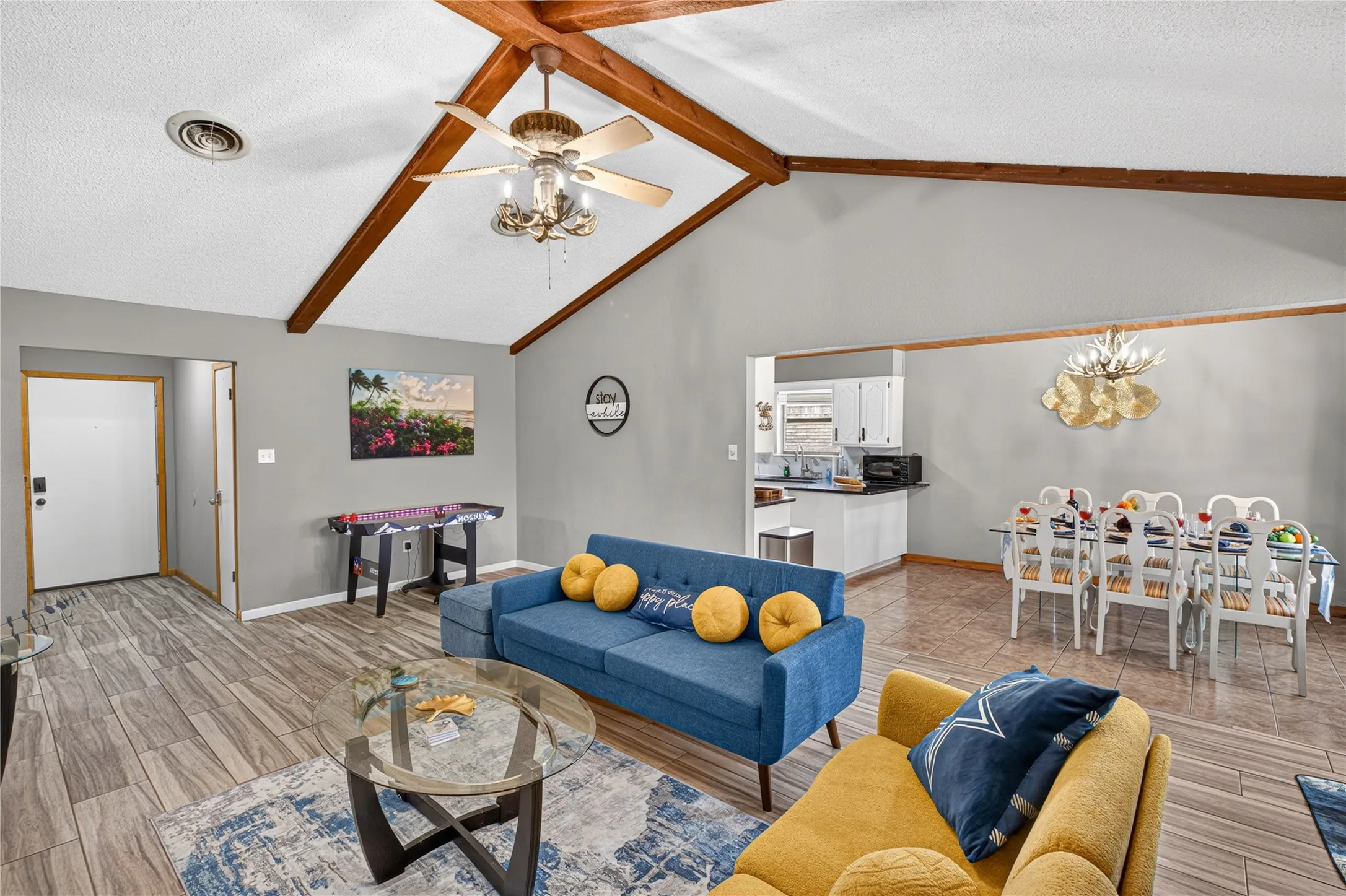 Single Family Residence For Rent in Taylor County , 2317 Kerry Lane, Abilene, Texas 79606, 4 Bedroom, 2 Bathroom, 1 Garage spaces, 1,973 Sqft, built in 1980, mls#21363429, Real Estate Agent in Abilene, Homes For Rent in Taylor county, Homes For Rent in Abilene, Realtor in Abilene Texas, Real Estate Brokerage Independent Realty Texas, Luminita Cordes Realtor