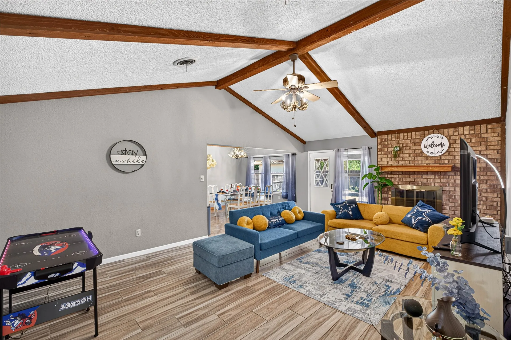 Single Family Residence For Rent in Taylor County , 2317 Kerry Lane, Abilene, Texas 79606, 4 Bedroom, 2 Bathroom, 1 Garage spaces, 1,973 Sqft, built in 1980, mls#21363429, Real Estate Agent in Abilene, Homes For Rent in Taylor county, Homes For Rent in Abilene, Realtor in Abilene Texas, Real Estate Brokerage Independent Realty Texas, Luminita Cordes Realtor