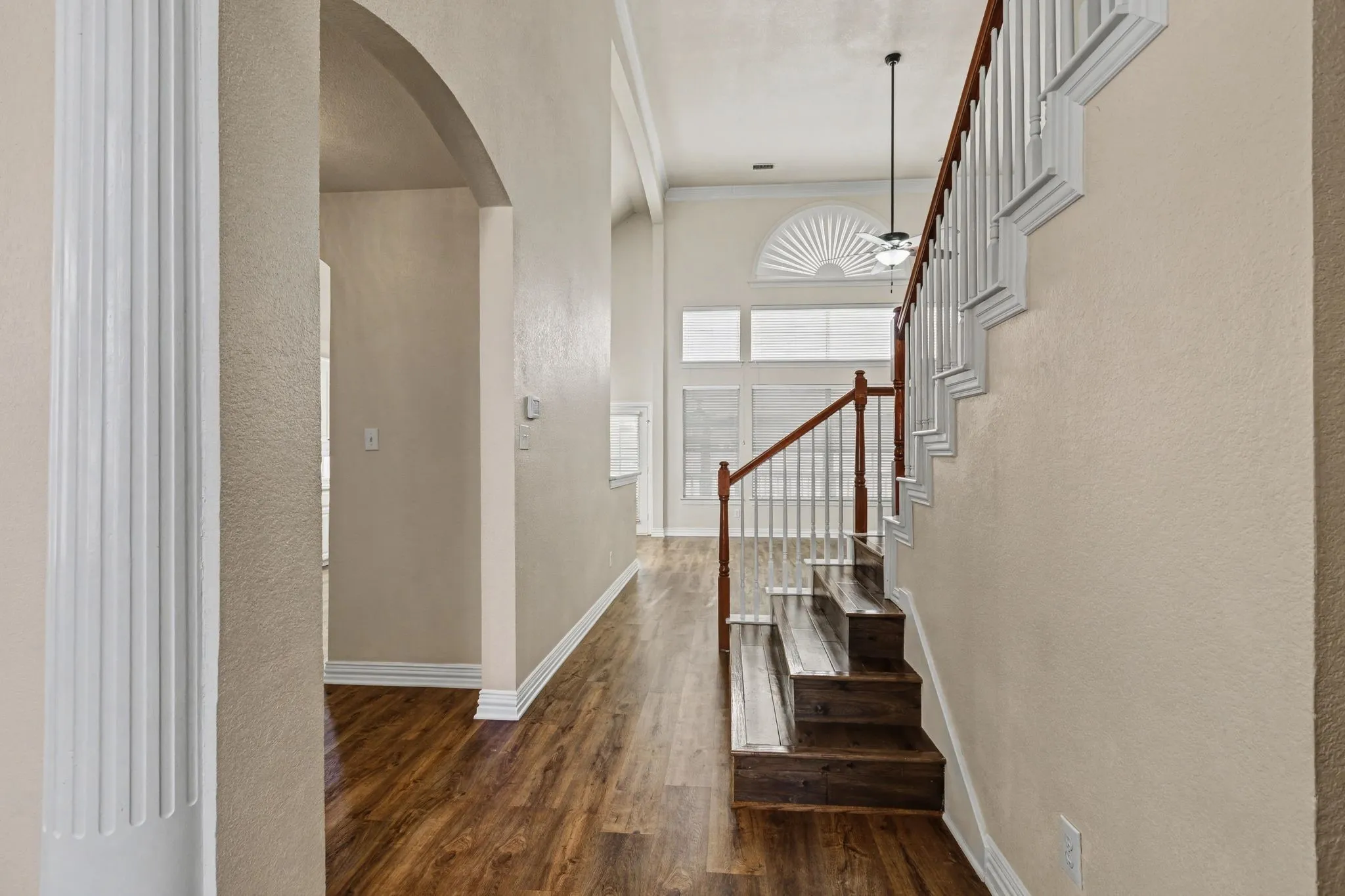 Single Family Residence For Sale in Dallas County , 1610 Lakeland Park Drive, Garland, Texas 75043, 4 Bedroom, 5 Bathroom, 2 Garage spaces, 3,290 Sqft, built in 1999, mls#21363440, Real Estate Agent in Garland, Homes For Sale in Dallas county, Homes For Sale in Garland, Realtor in Garland Texas, Real Estate Brokerage Independent Realty Texas, Luminita Cordes Realtor
