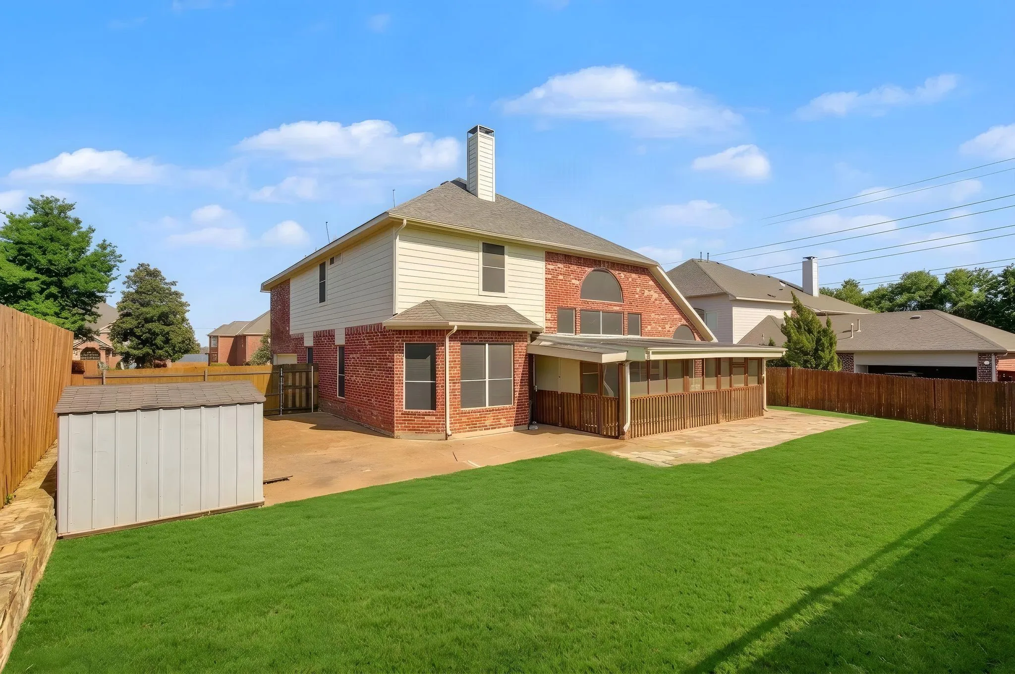 Single Family Residence For Sale in Dallas County , 1610 Lakeland Park Drive, Garland, Texas 75043, 4 Bedroom, 5 Bathroom, 2 Garage spaces, 3,290 Sqft, built in 1999, mls#21363440, Real Estate Agent in Garland, Homes For Sale in Dallas county, Homes For Sale in Garland, Realtor in Garland Texas, Real Estate Brokerage Independent Realty Texas, Luminita Cordes Realtor