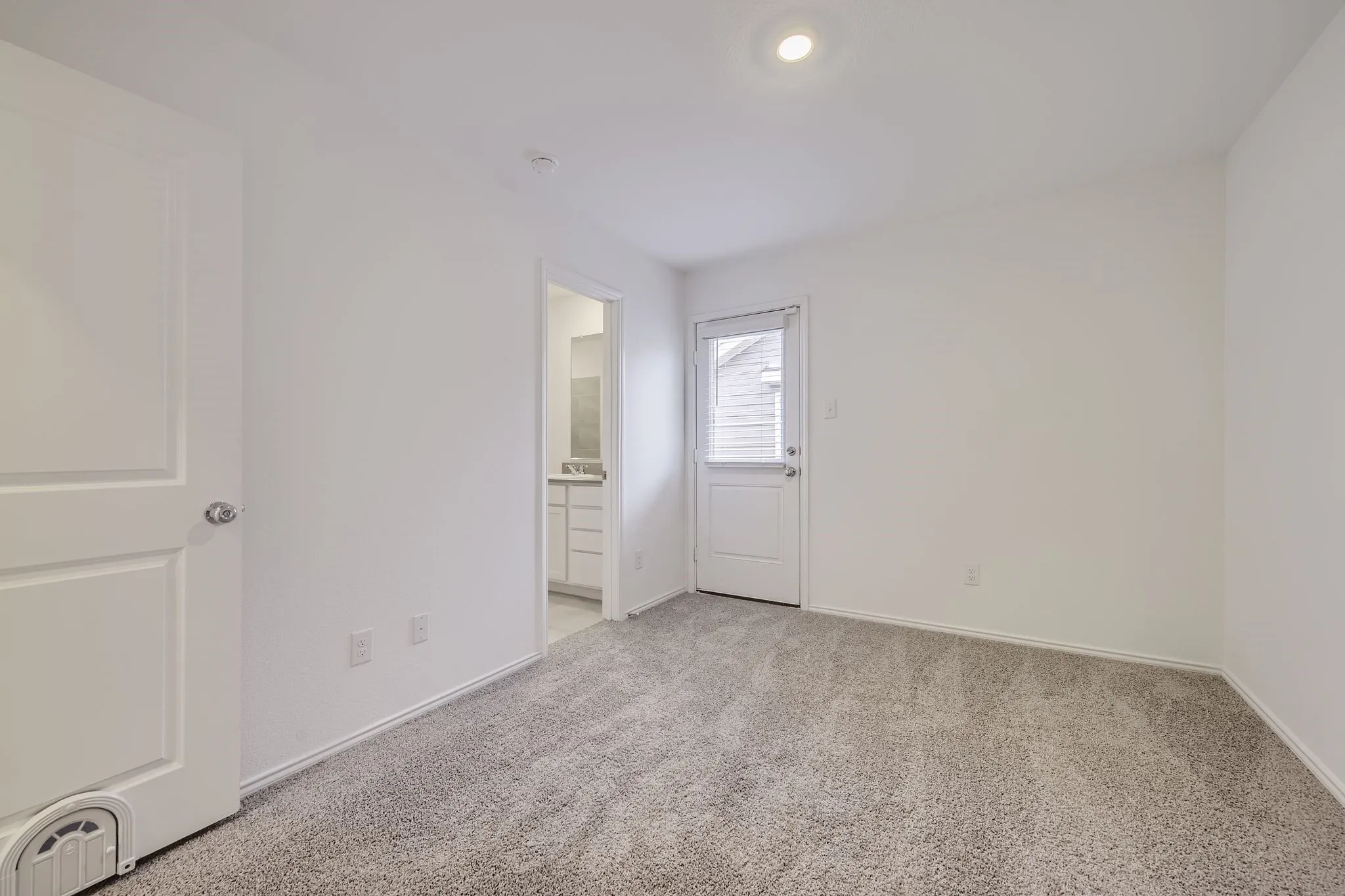 Condominium For Rent in Tarrant County , 8739 Cottage Creek Drive 53, Fort Worth, Texas 76123, 2 Bedroom, 2 Bathroom, Garage spaces, 760 Sqft, built in 2023, mls#21363071, Real Estate Agent in Fort Worth, Homes For Rent in Tarrant county, Homes For Rent in Fort Worth, Realtor in Fort Worth Texas, Real Estate Brokerage Independent Realty Texas, Luminita Cordes Realtor