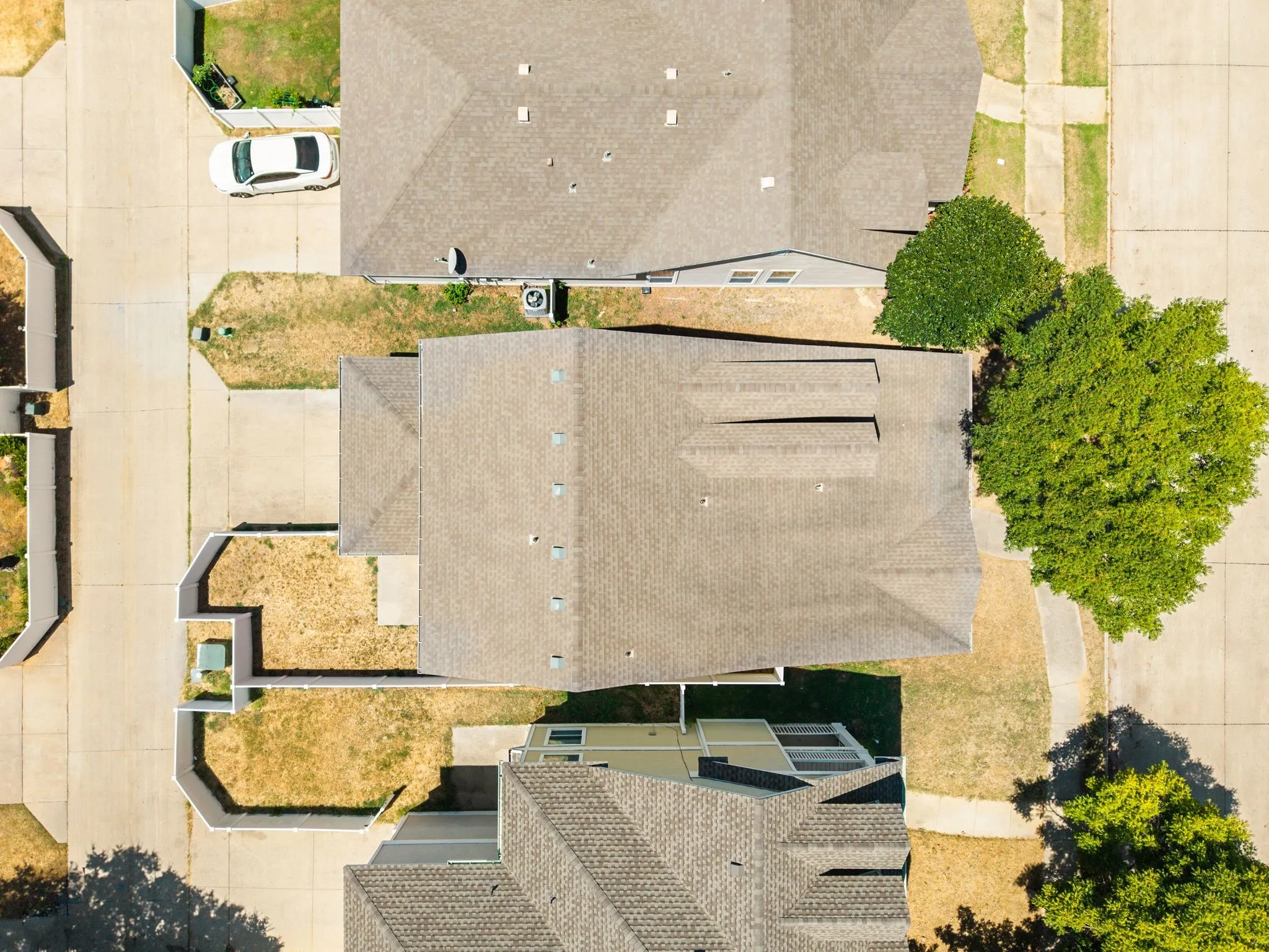 Single Family Residence For Sale in Denton County , 9810 Walnut Hill Drive, Providence Village, Texas 76227, 3 Bedroom, 3 Bathroom, 2 Garage spaces, 1,676 Sqft, built in 2002, Price $280,000, mls#21356937, Real Estate Agent in Providence Village, Homes For Sale in Denton county, Homes For Sale in Providence Village, Realtor in Providence Village Texas, Real Estate Brokerage Independent Realty Texas, Luminita Cordes Realtor