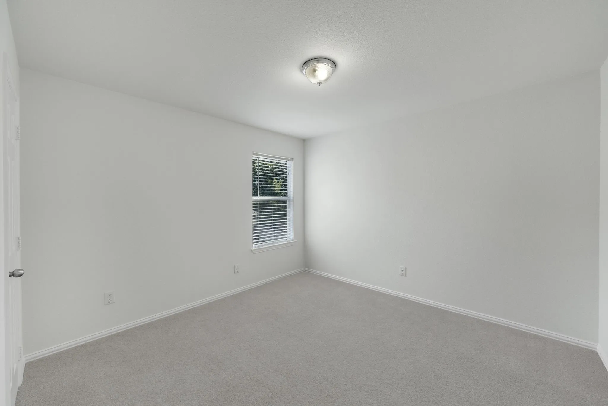 Single Family Residence For Sale in Denton County , 9810 Walnut Hill Drive, Providence Village, Texas 76227, 3 Bedroom, 3 Bathroom, 2 Garage spaces, 1,676 Sqft, built in 2002, Price $280,000, mls#21356937, Real Estate Agent in Providence Village, Homes For Sale in Denton county, Homes For Sale in Providence Village, Realtor in Providence Village Texas, Real Estate Brokerage Independent Realty Texas, Luminita Cordes Realtor