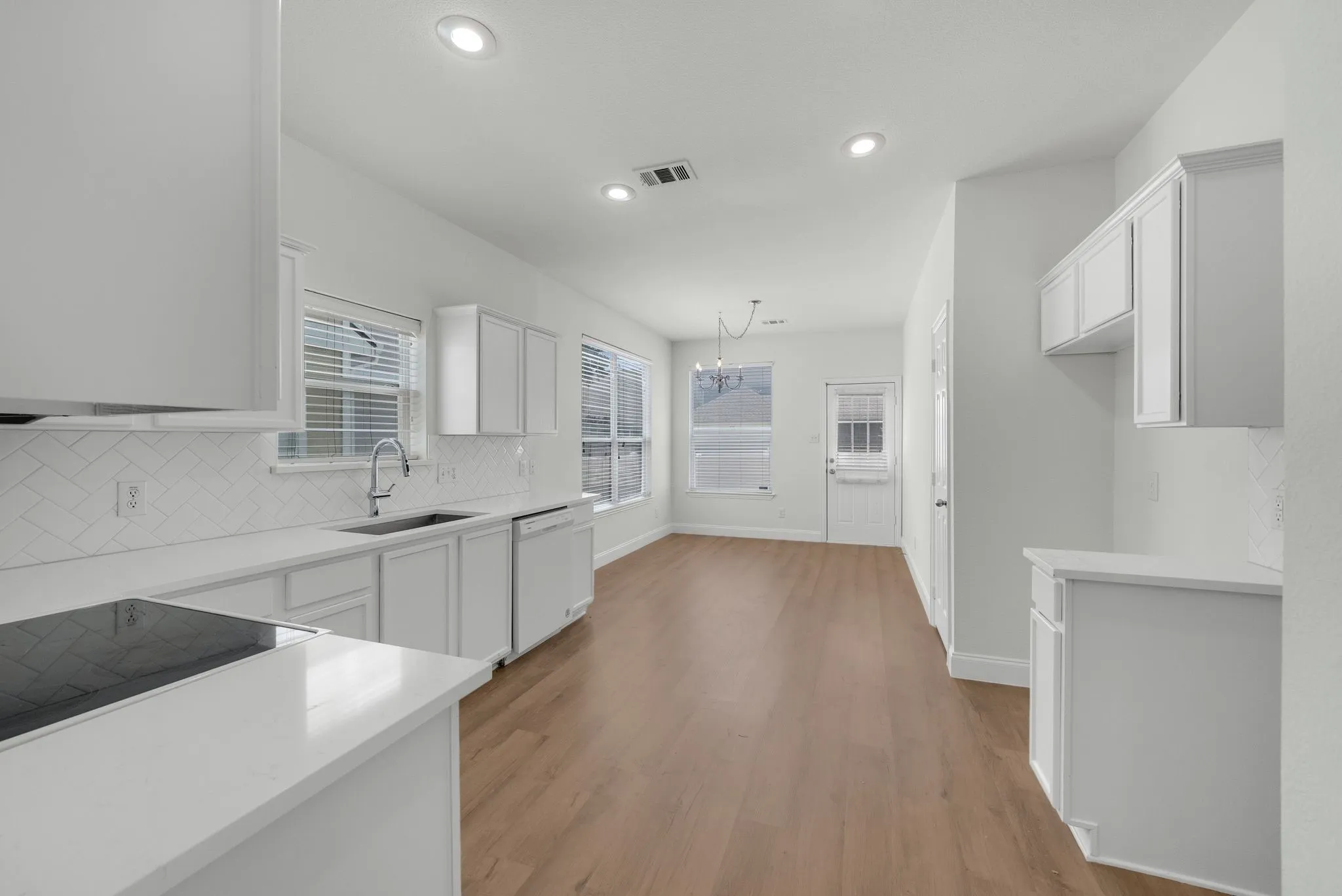 Single Family Residence For Sale in Denton County , 9810 Walnut Hill Drive, Providence Village, Texas 76227, 3 Bedroom, 3 Bathroom, 2 Garage spaces, 1,676 Sqft, built in 2002, Price $280,000, mls#21356937, Real Estate Agent in Providence Village, Homes For Sale in Denton county, Homes For Sale in Providence Village, Realtor in Providence Village Texas, Real Estate Brokerage Independent Realty Texas, Luminita Cordes Realtor