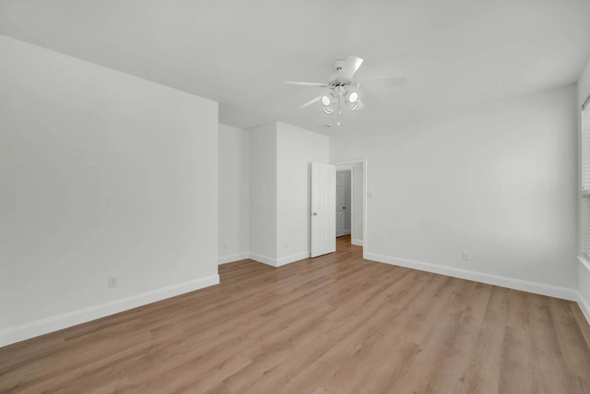 Single Family Residence For Sale in Denton County , 9810 Walnut Hill Drive, Providence Village, Texas 76227, 3 Bedroom, 3 Bathroom, 2 Garage spaces, 1,676 Sqft, built in 2002, Price $280,000, mls#21356937, Real Estate Agent in Providence Village, Homes For Sale in Denton county, Homes For Sale in Providence Village, Realtor in Providence Village Texas, Real Estate Brokerage Independent Realty Texas, Luminita Cordes Realtor