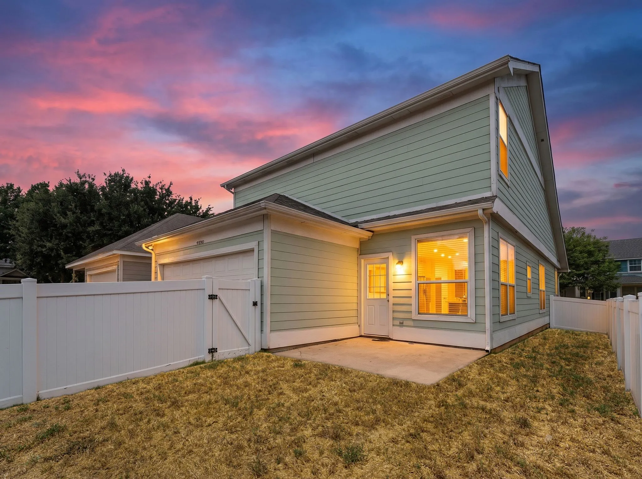 Single Family Residence For Sale in Denton County , 9810 Walnut Hill Drive, Providence Village, Texas 76227, 3 Bedroom, 3 Bathroom, 2 Garage spaces, 1,676 Sqft, built in 2002, Price $280,000, mls#21356937, Real Estate Agent in Providence Village, Homes For Sale in Denton county, Homes For Sale in Providence Village, Realtor in Providence Village Texas, Real Estate Brokerage Independent Realty Texas, Luminita Cordes Realtor