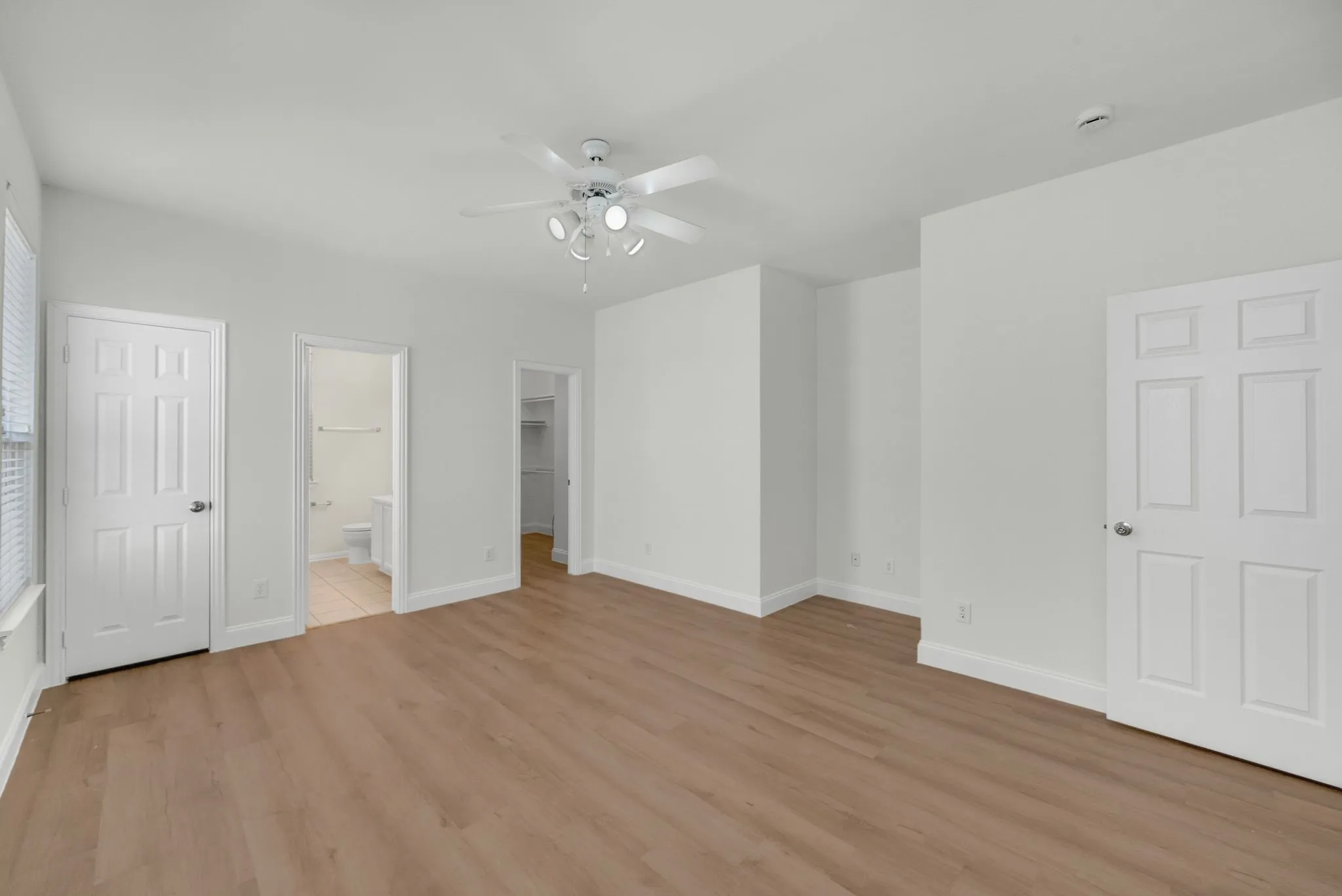 Single Family Residence For Sale in Denton County , 9810 Walnut Hill Drive, Providence Village, Texas 76227, 3 Bedroom, 3 Bathroom, 2 Garage spaces, 1,676 Sqft, built in 2002, Price $280,000, mls#21356937, Real Estate Agent in Providence Village, Homes For Sale in Denton county, Homes For Sale in Providence Village, Realtor in Providence Village Texas, Real Estate Brokerage Independent Realty Texas, Luminita Cordes Realtor