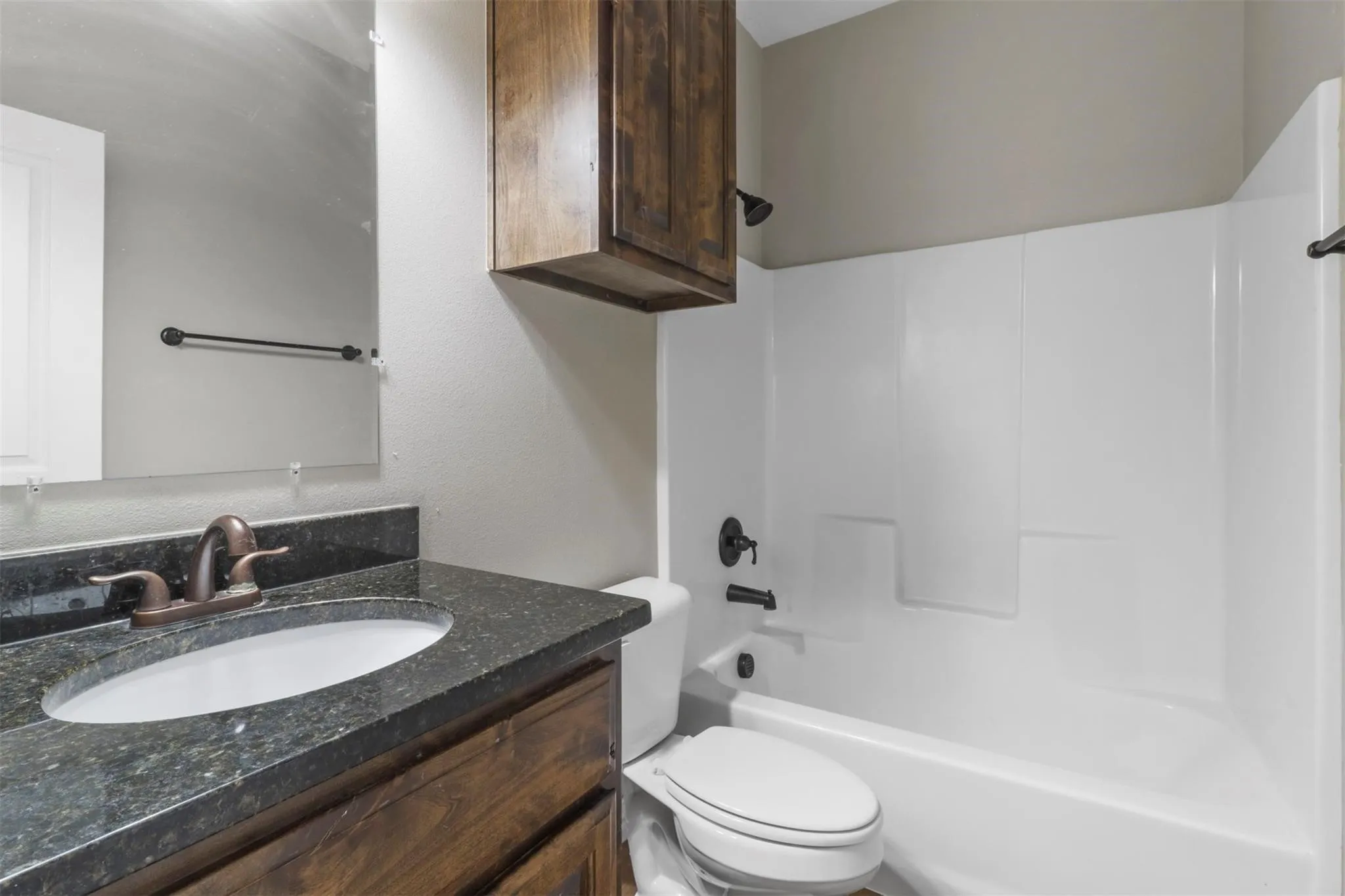 Single Family Residence For Rent in Grayson County , 1624 E King Street, Sherman, Texas 75090, 3 Bedroom, 2 Bathroom, 1 Garage spaces, 1,265 Sqft, built in 2018, mls#21363450, Real Estate Agent in Sherman, Homes For Rent in Grayson county, Homes For Rent in Sherman, Realtor in Sherman Texas, Real Estate Brokerage Independent Realty Texas, Luminita Cordes Realtor