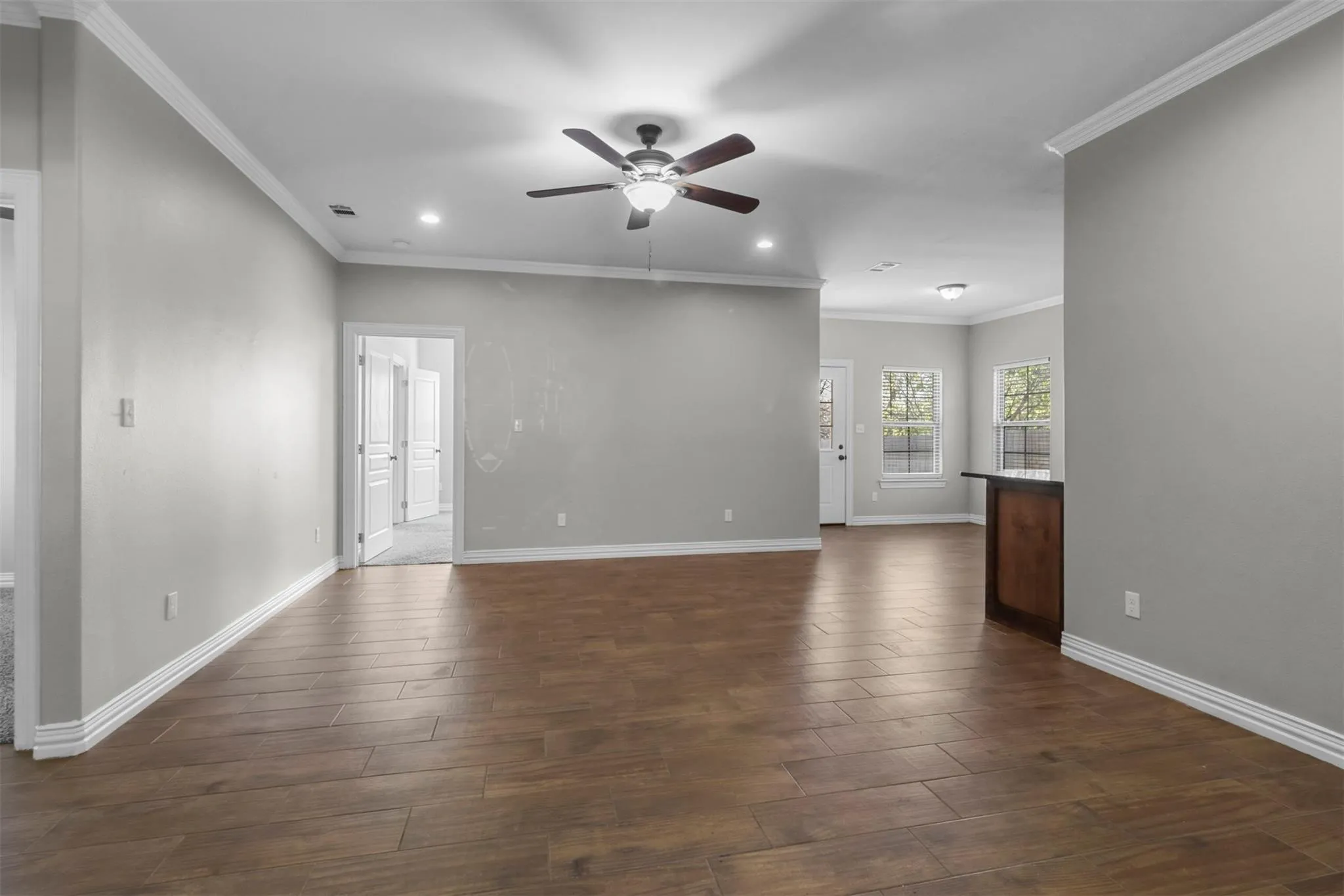 Single Family Residence For Rent in Grayson County , 1624 E King Street, Sherman, Texas 75090, 3 Bedroom, 2 Bathroom, 1 Garage spaces, 1,265 Sqft, built in 2018, mls#21363450, Real Estate Agent in Sherman, Homes For Rent in Grayson county, Homes For Rent in Sherman, Realtor in Sherman Texas, Real Estate Brokerage Independent Realty Texas, Luminita Cordes Realtor