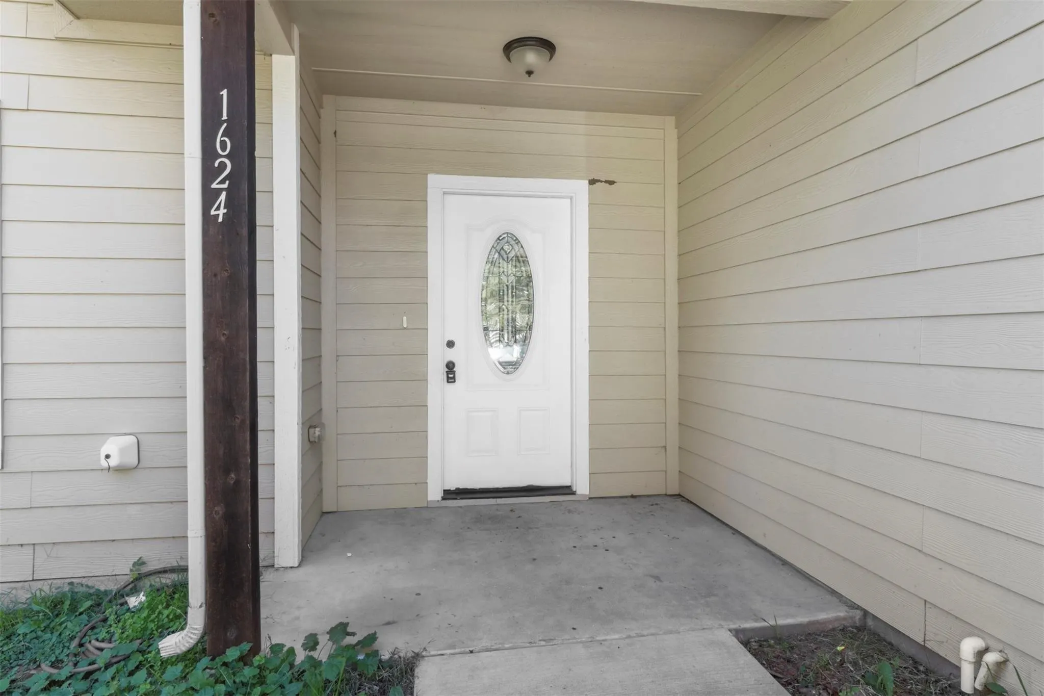 Single Family Residence For Rent in Grayson County , 1624 E King Street, Sherman, Texas 75090, 3 Bedroom, 2 Bathroom, 1 Garage spaces, 1,265 Sqft, built in 2018, mls#21363450, Real Estate Agent in Sherman, Homes For Rent in Grayson county, Homes For Rent in Sherman, Realtor in Sherman Texas, Real Estate Brokerage Independent Realty Texas, Luminita Cordes Realtor