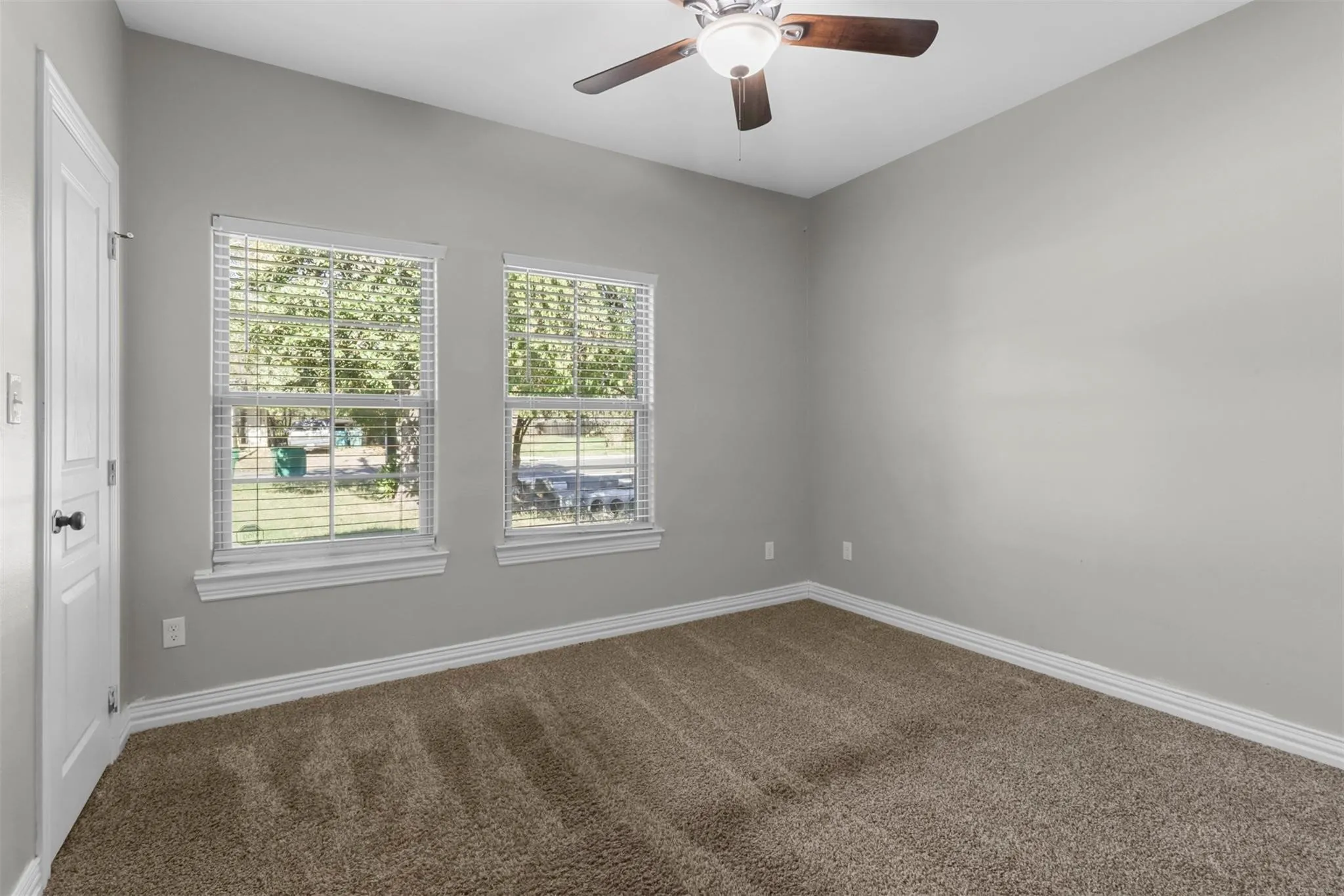 Single Family Residence For Rent in Grayson County , 1624 E King Street, Sherman, Texas 75090, 3 Bedroom, 2 Bathroom, 1 Garage spaces, 1,265 Sqft, built in 2018, mls#21363450, Real Estate Agent in Sherman, Homes For Rent in Grayson county, Homes For Rent in Sherman, Realtor in Sherman Texas, Real Estate Brokerage Independent Realty Texas, Luminita Cordes Realtor