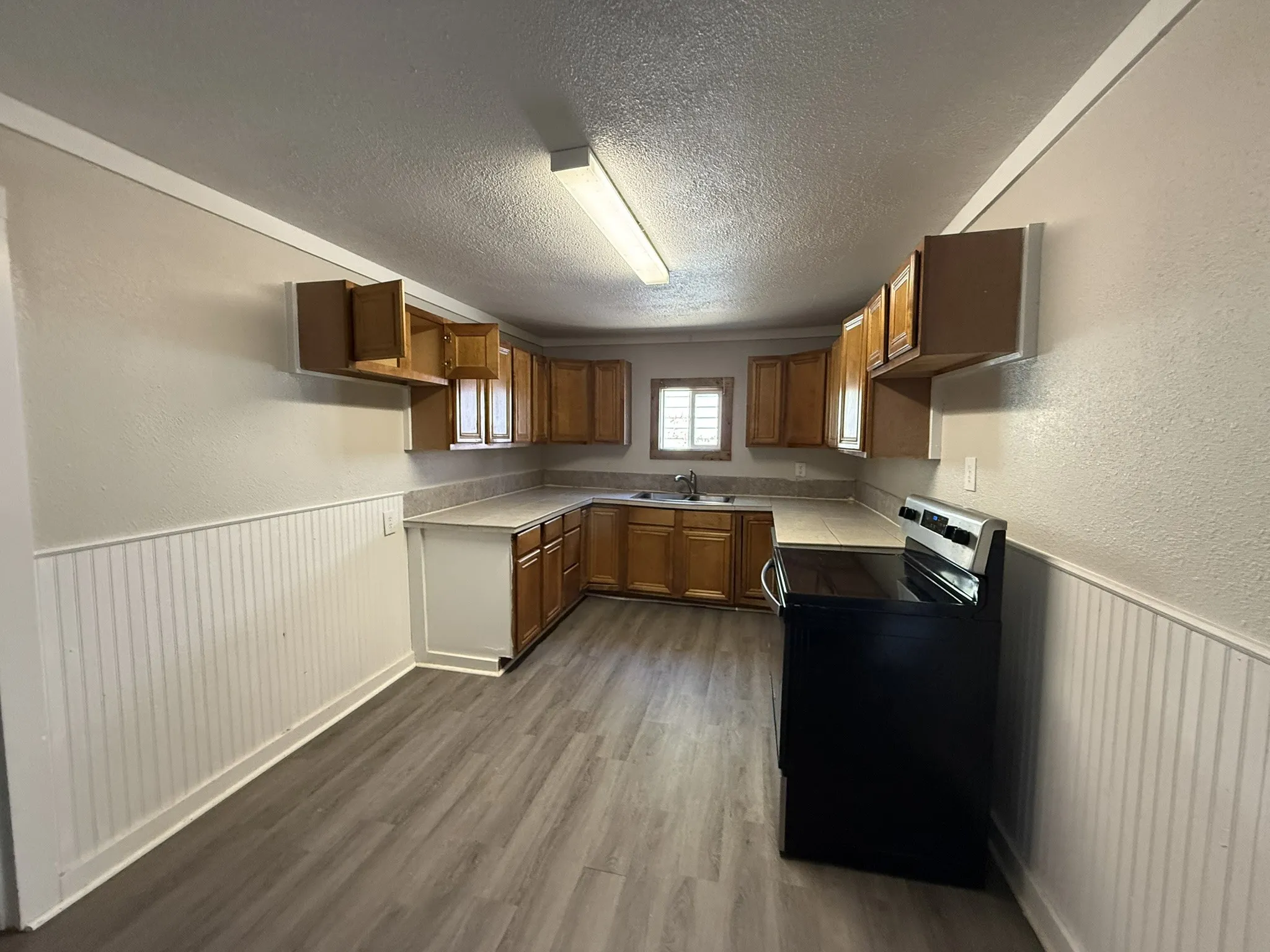 Single Family Residence For Sale in Taylor County , 1526 Sewell Street, Abilene, Texas 79605, 2 Bedroom, 1 Bathroom, Garage spaces, 984 Sqft, built in 1948, mls#21346450, Real Estate Agent in Abilene, Homes For Sale in Taylor county, Homes For Sale in Abilene, Realtor in Abilene Texas, Real Estate Brokerage Independent Realty Texas, Luminita Cordes Realtor