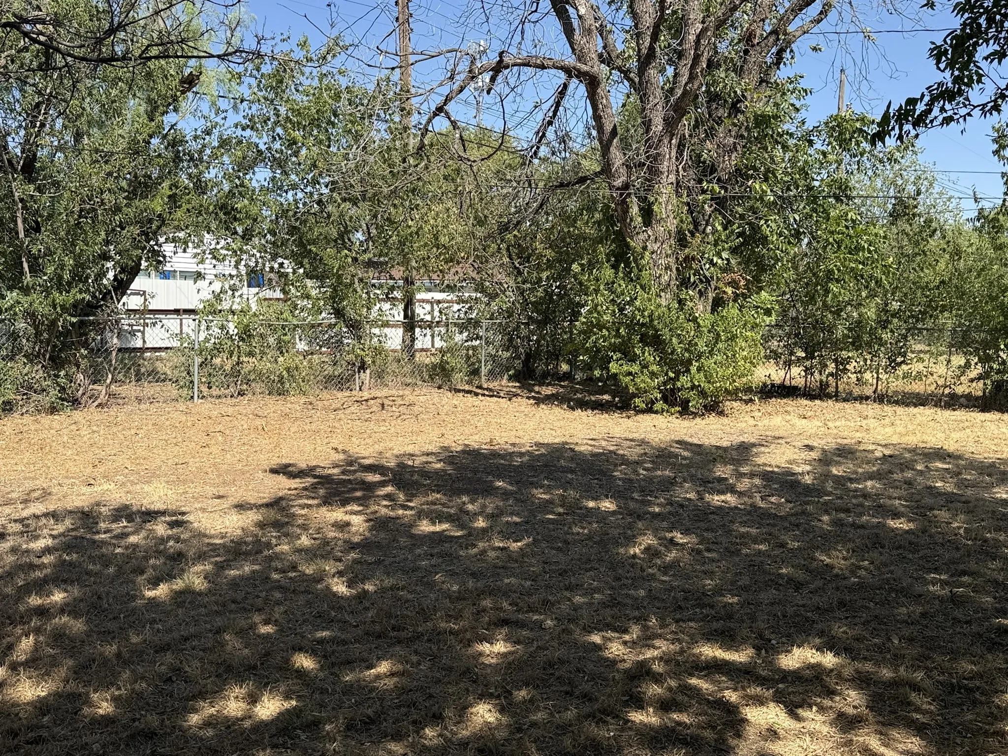 Single Family Residence For Sale in Taylor County , 1526 Sewell Street, Abilene, Texas 79605, 2 Bedroom, 1 Bathroom, Garage spaces, 984 Sqft, built in 1948, mls#21346450, Real Estate Agent in Abilene, Homes For Sale in Taylor county, Homes For Sale in Abilene, Realtor in Abilene Texas, Real Estate Brokerage Independent Realty Texas, Luminita Cordes Realtor