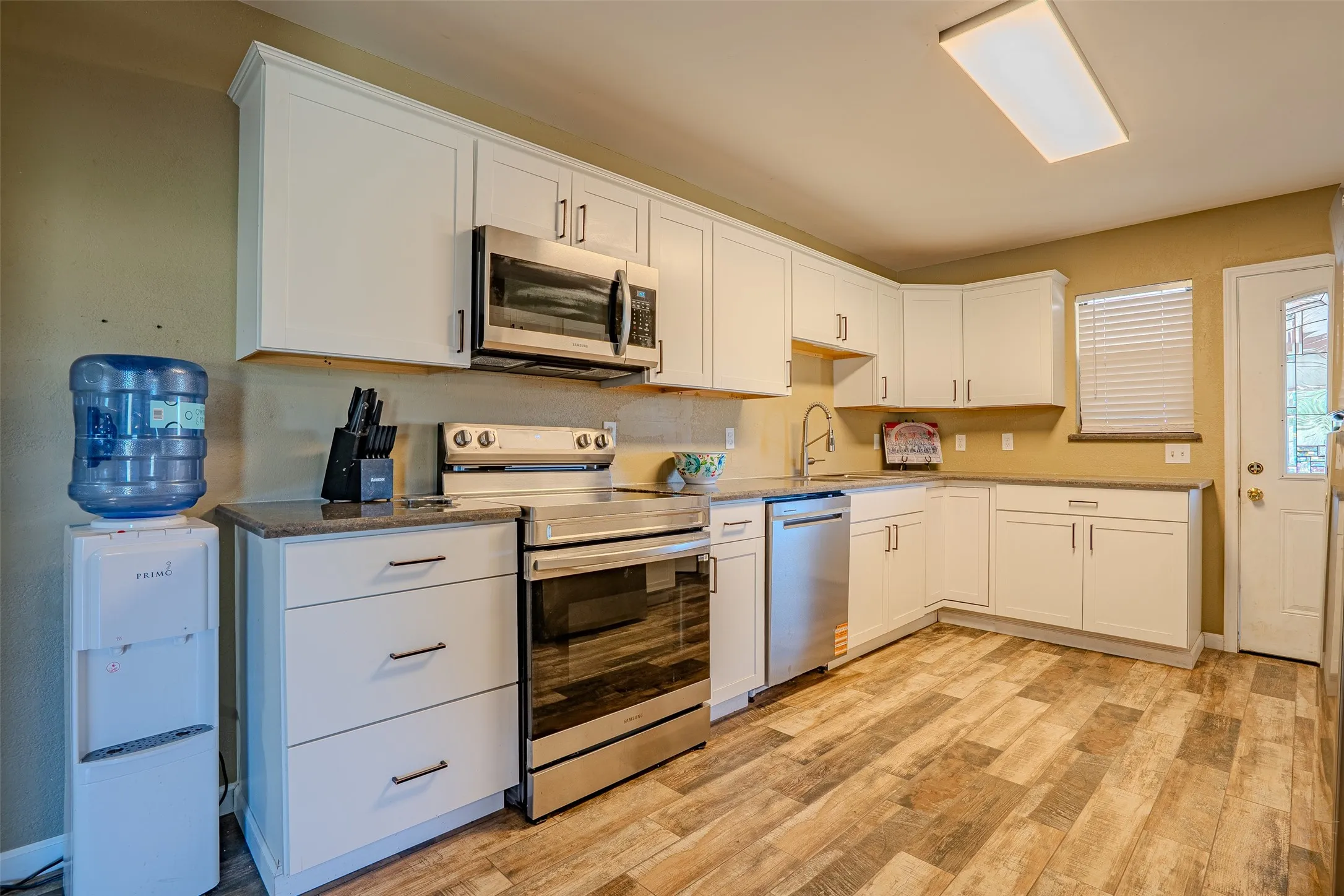 Single Family Residence For Sale in Comanche County , 600 County Road 427, De Leon, Texas 76444, 3 Bedroom, 2 Bathroom, Garage spaces, 1,530 Sqft, built in 1994, mls#21355251, Real Estate Agent in De Leon, Homes For Sale in Comanche county, Homes For Sale in De Leon, Realtor in De Leon Texas, Real Estate Brokerage Independent Realty Texas, Luminita Cordes Realtor
