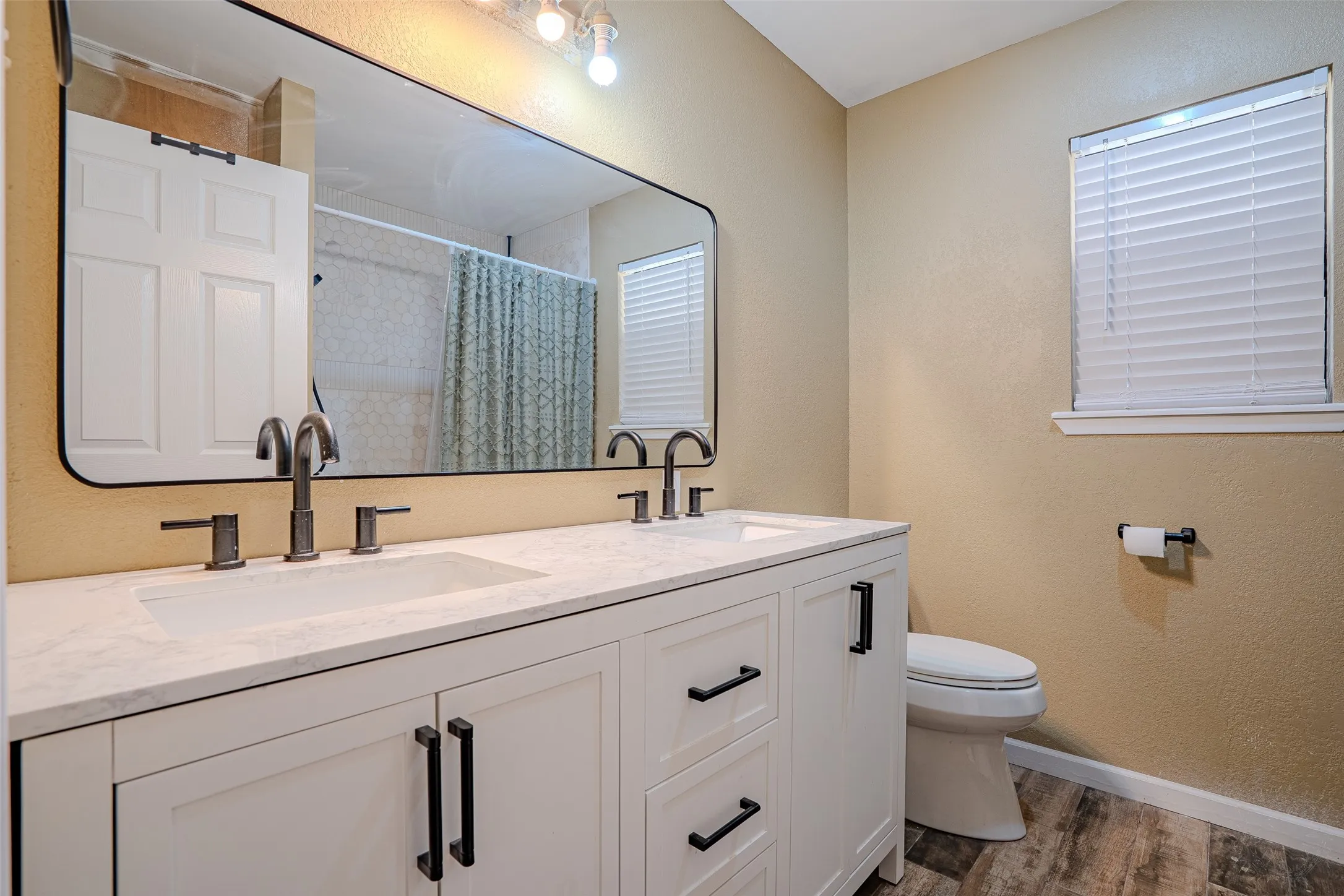 Single Family Residence For Sale in Comanche County , 600 County Road 427, De Leon, Texas 76444, 3 Bedroom, 2 Bathroom, Garage spaces, 1,530 Sqft, built in 1994, mls#21355251, Real Estate Agent in De Leon, Homes For Sale in Comanche county, Homes For Sale in De Leon, Realtor in De Leon Texas, Real Estate Brokerage Independent Realty Texas, Luminita Cordes Realtor