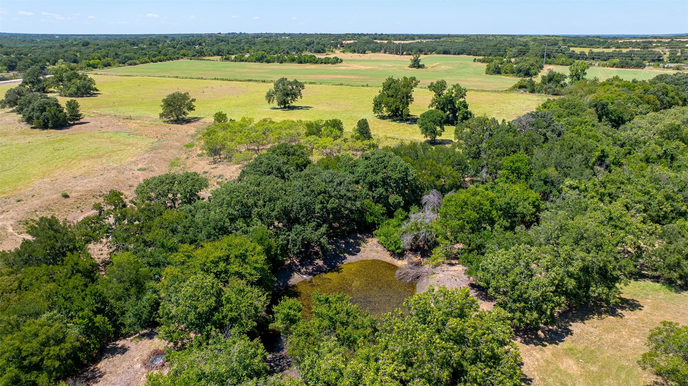 Single Family Residence For Sale in Comanche County , 600 County Road 427, De Leon, Texas 76444, 3 Bedroom, 2 Bathroom, Garage spaces, 1,530 Sqft, built in 1994, mls#21355251, Real Estate Agent in De Leon, Homes For Sale in Comanche county, Homes For Sale in De Leon, Realtor in De Leon Texas, Real Estate Brokerage Independent Realty Texas, Luminita Cordes Realtor