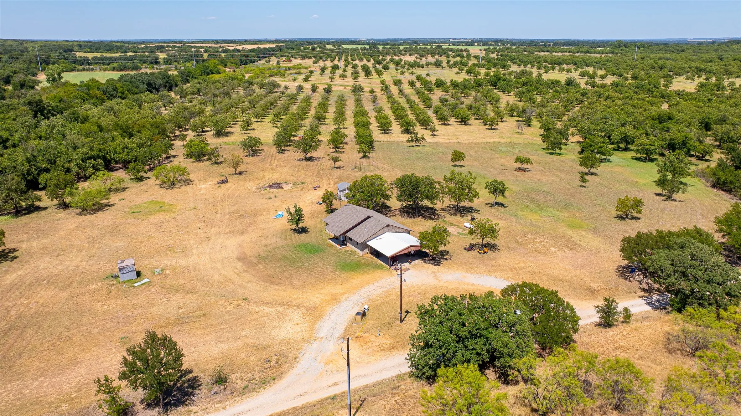 Single Family Residence For Sale in Comanche County , 600 County Road 427, De Leon, Texas 76444, 3 Bedroom, 2 Bathroom, Garage spaces, 1,530 Sqft, built in 1994, mls#21355251, Real Estate Agent in De Leon, Homes For Sale in Comanche county, Homes For Sale in De Leon, Realtor in De Leon Texas, Real Estate Brokerage Independent Realty Texas, Luminita Cordes Realtor