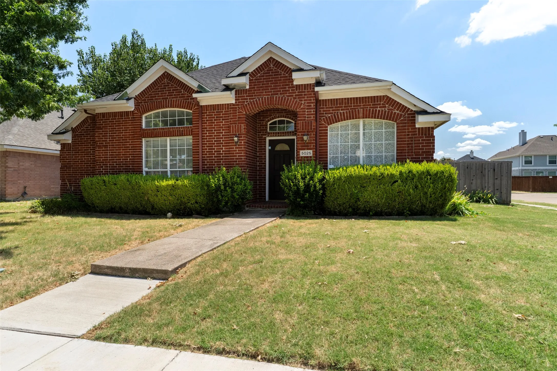 Single Family Residence For Sale in Collin County , 5025 China Berry Drive, Mc Kinney, Texas 75070, 4 Bedroom, 2 Bathroom, 2 Garage spaces, 2,144 Sqft, built in 1999, mls#21362134, Real Estate Agent in Mc Kinney, Homes For Sale in Collin county, Homes For Sale in Mc Kinney, Realtor in Mc Kinney Texas, Real Estate Brokerage Independent Realty Texas, Luminita Cordes Realtor