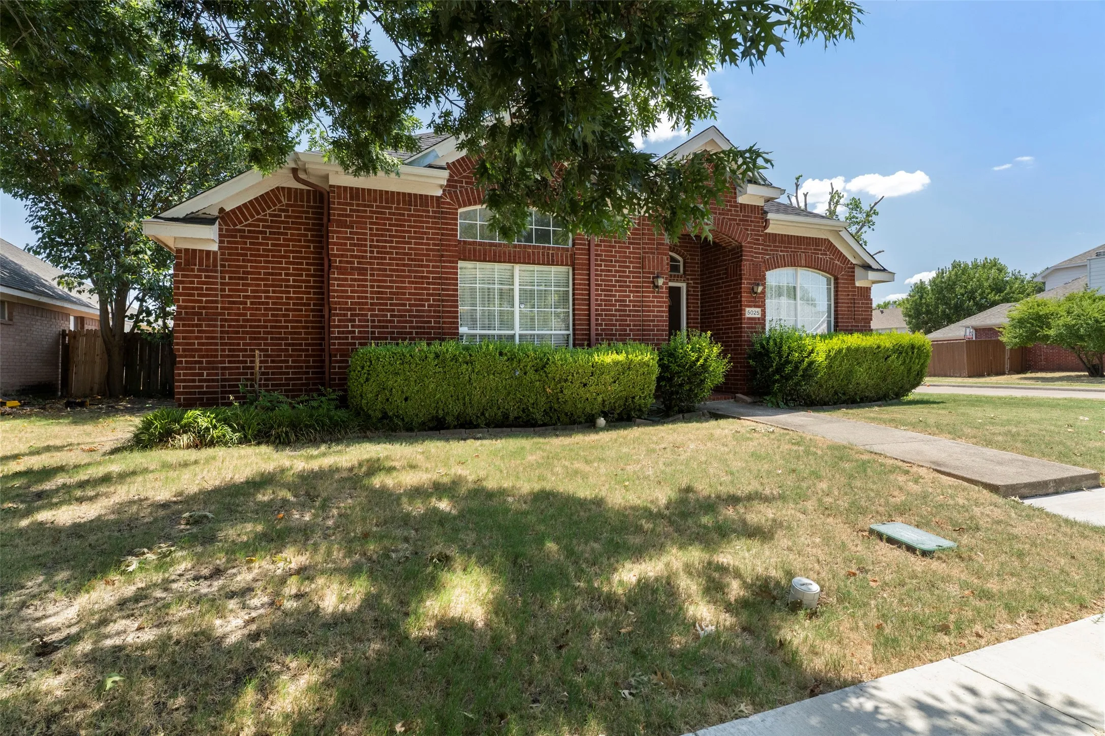 Single Family Residence For Sale in Collin County , 5025 China Berry Drive, Mc Kinney, Texas 75070, 4 Bedroom, 2 Bathroom, 2 Garage spaces, 2,144 Sqft, built in 1999, mls#21362134, Real Estate Agent in Mc Kinney, Homes For Sale in Collin county, Homes For Sale in Mc Kinney, Realtor in Mc Kinney Texas, Real Estate Brokerage Independent Realty Texas, Luminita Cordes Realtor