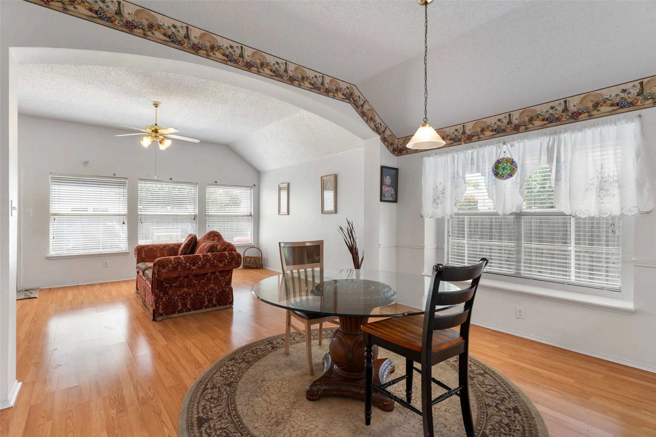 Single Family Residence For Sale in Collin County , 5025 China Berry Drive, Mc Kinney, Texas 75070, 4 Bedroom, 2 Bathroom, 2 Garage spaces, 2,144 Sqft, built in 1999, mls#21362134, Real Estate Agent in Mc Kinney, Homes For Sale in Collin county, Homes For Sale in Mc Kinney, Realtor in Mc Kinney Texas, Real Estate Brokerage Independent Realty Texas, Luminita Cordes Realtor