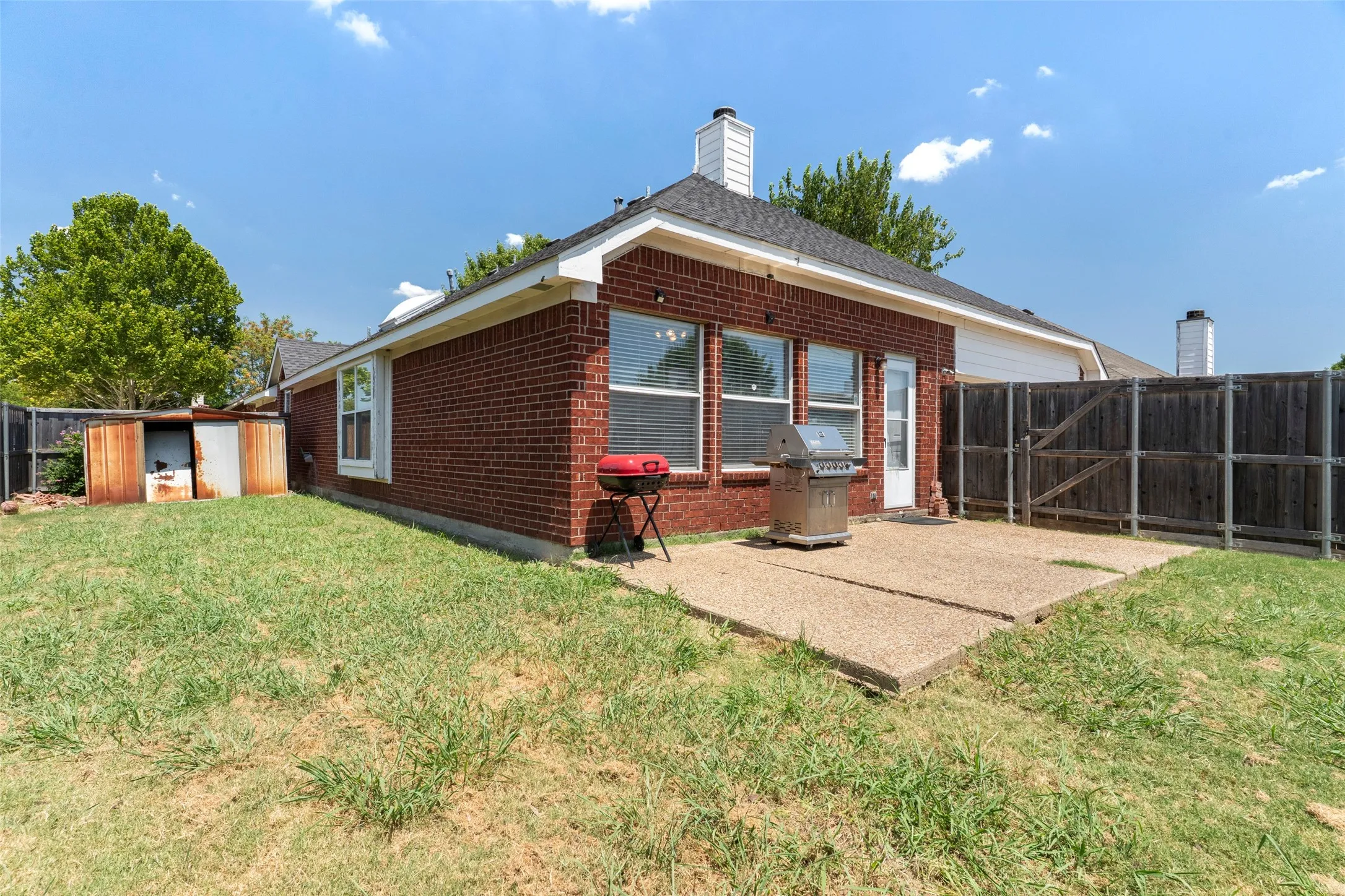 Single Family Residence For Sale in Collin County , 5025 China Berry Drive, Mc Kinney, Texas 75070, 4 Bedroom, 2 Bathroom, 2 Garage spaces, 2,144 Sqft, built in 1999, mls#21362134, Real Estate Agent in Mc Kinney, Homes For Sale in Collin county, Homes For Sale in Mc Kinney, Realtor in Mc Kinney Texas, Real Estate Brokerage Independent Realty Texas, Luminita Cordes Realtor