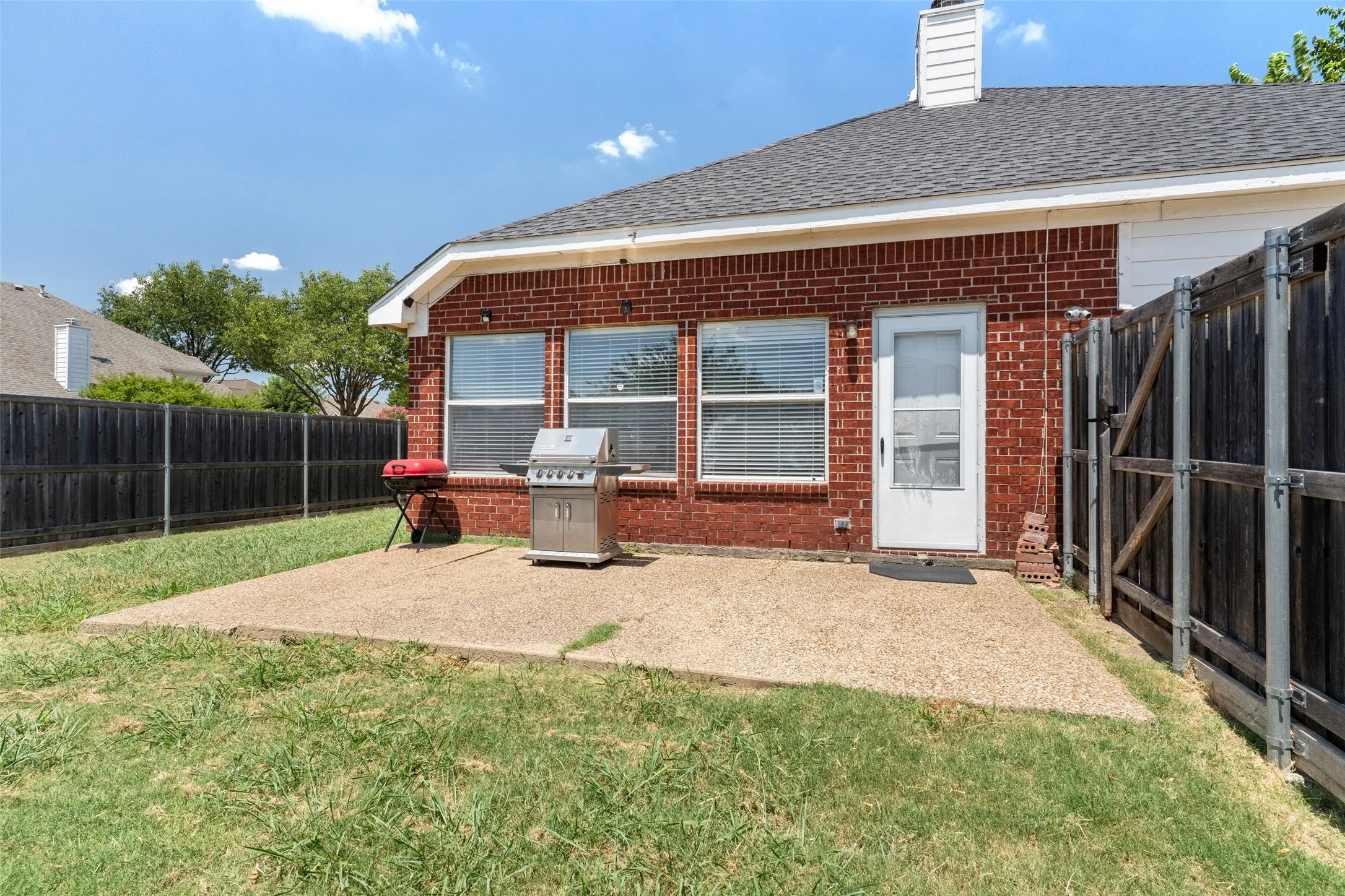 Single Family Residence For Sale in Collin County , 5025 China Berry Drive, Mc Kinney, Texas 75070, 4 Bedroom, 2 Bathroom, 2 Garage spaces, 2,144 Sqft, built in 1999, mls#21362134, Real Estate Agent in Mc Kinney, Homes For Sale in Collin county, Homes For Sale in Mc Kinney, Realtor in Mc Kinney Texas, Real Estate Brokerage Independent Realty Texas, Luminita Cordes Realtor