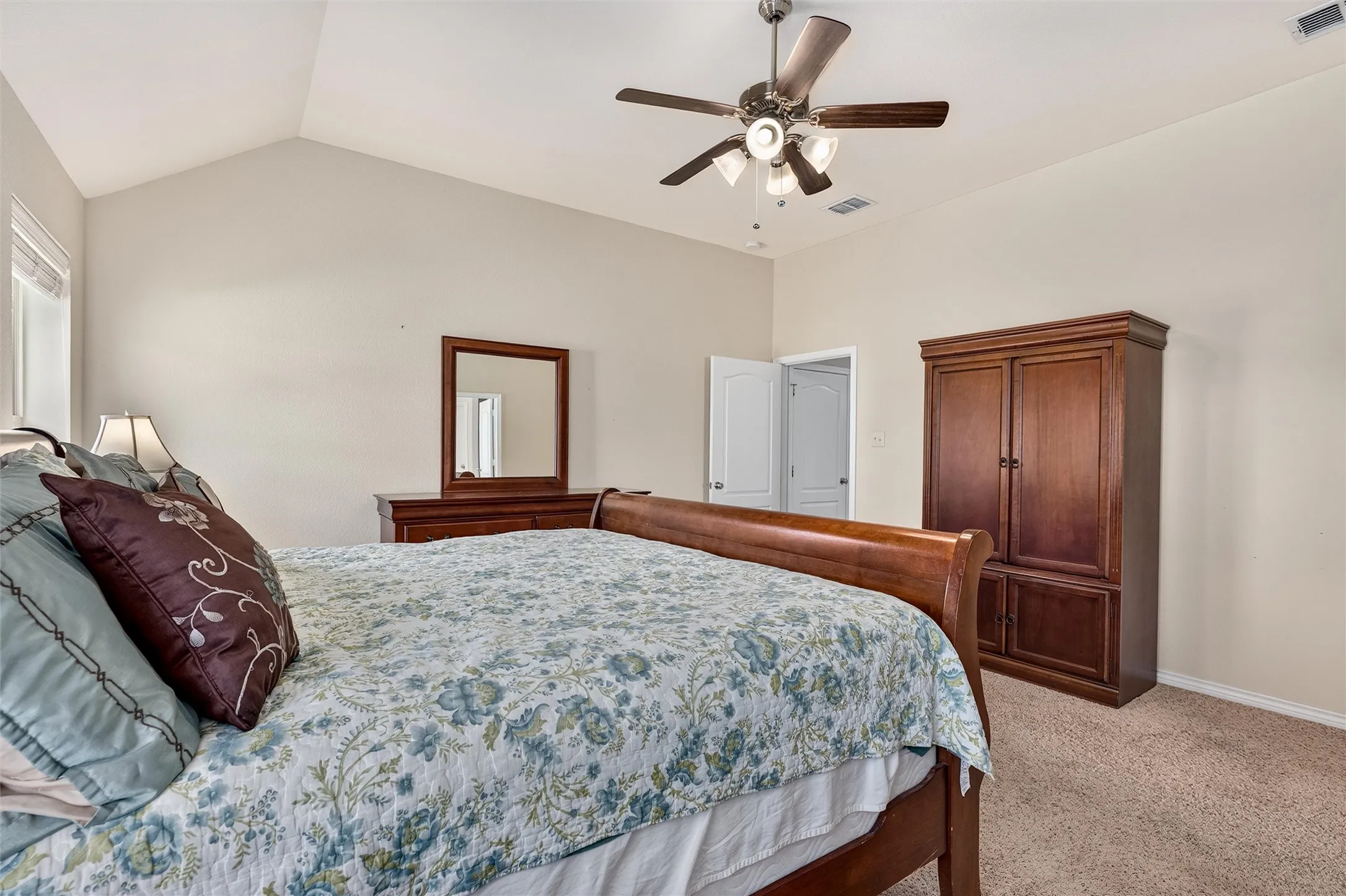 Single Family Residence For Sale in Collin County , 501 Hubbard Circle, Nevada, Texas 75173, 3 Bedroom, 2 Bathroom, 2 Garage spaces, 2,003 Sqft, built in 2013, mls#21362506, Real Estate Agent in Nevada, Homes For Sale in Collin county, Homes For Sale in Nevada, Realtor in Nevada Texas, Real Estate Brokerage Independent Realty Texas, Luminita Cordes Realtor
