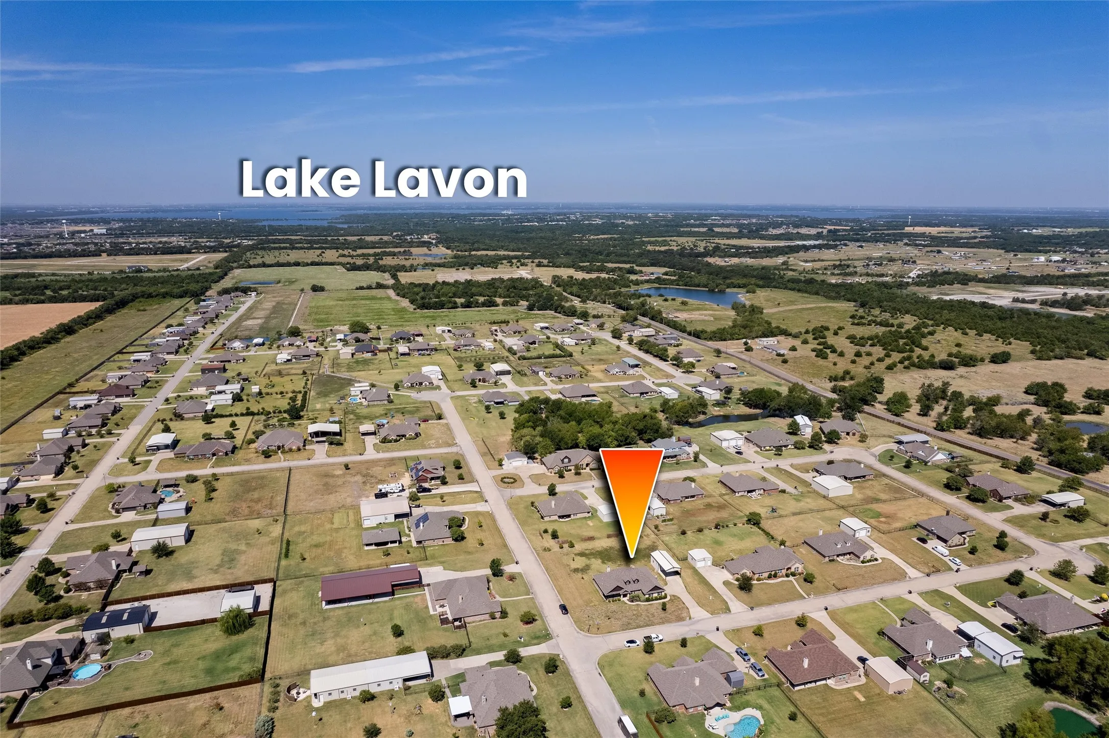 Close proximity to Hwy 78 with 2 ways to get there and Close to Lake Lavon!