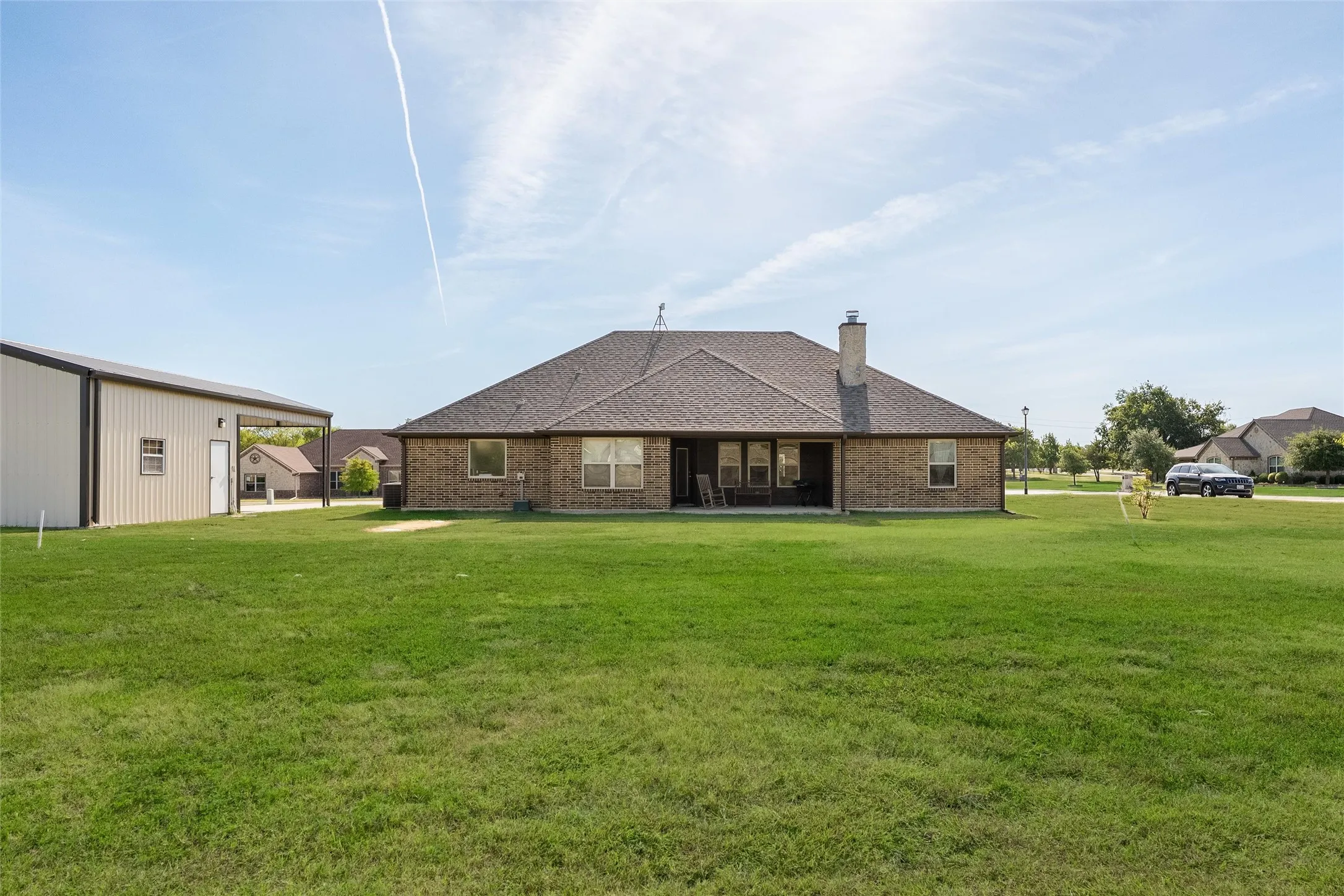 Roof 2017, Shop was added in 2018