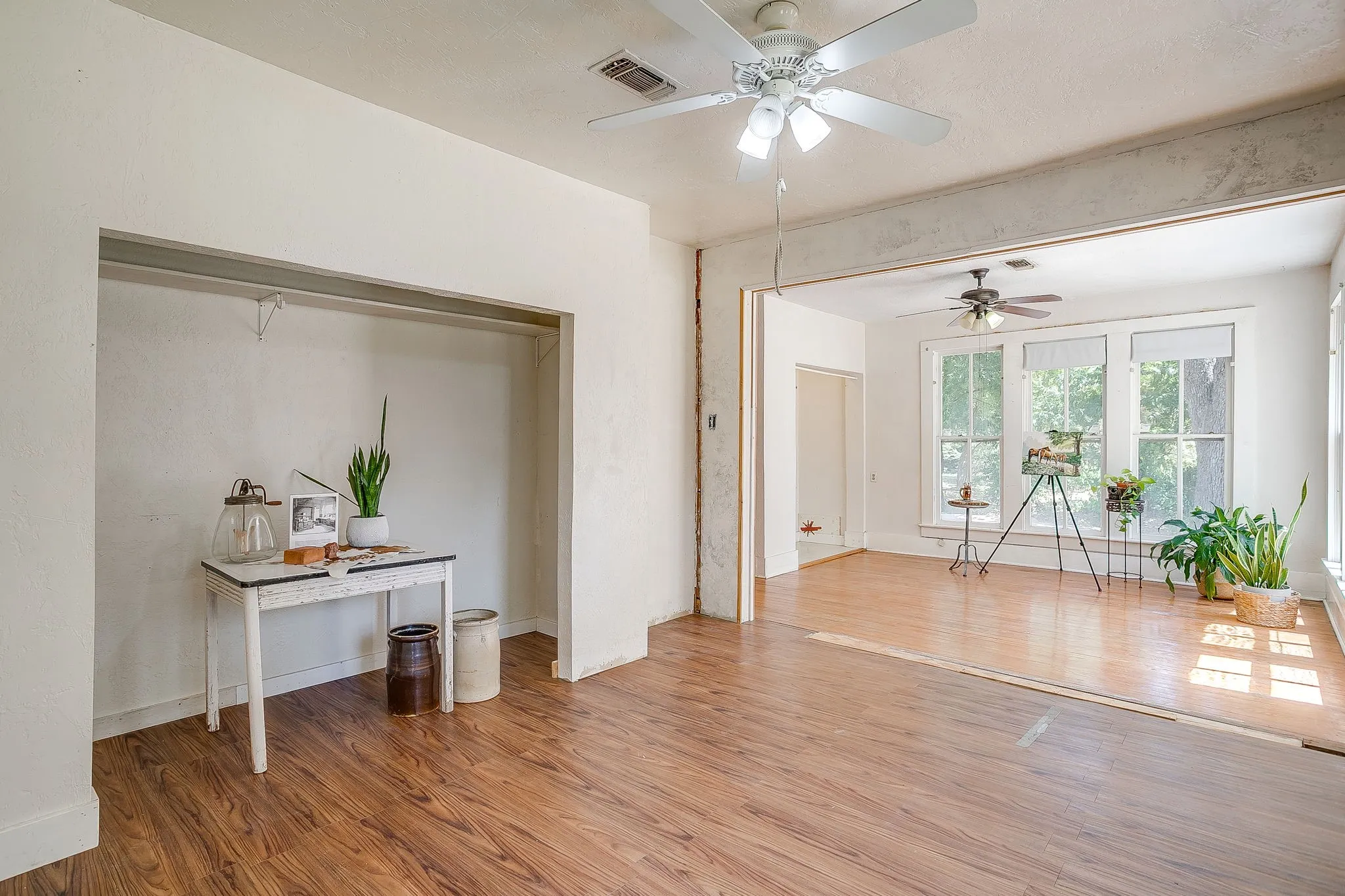 This room was the previous kitchen on older side ofhome