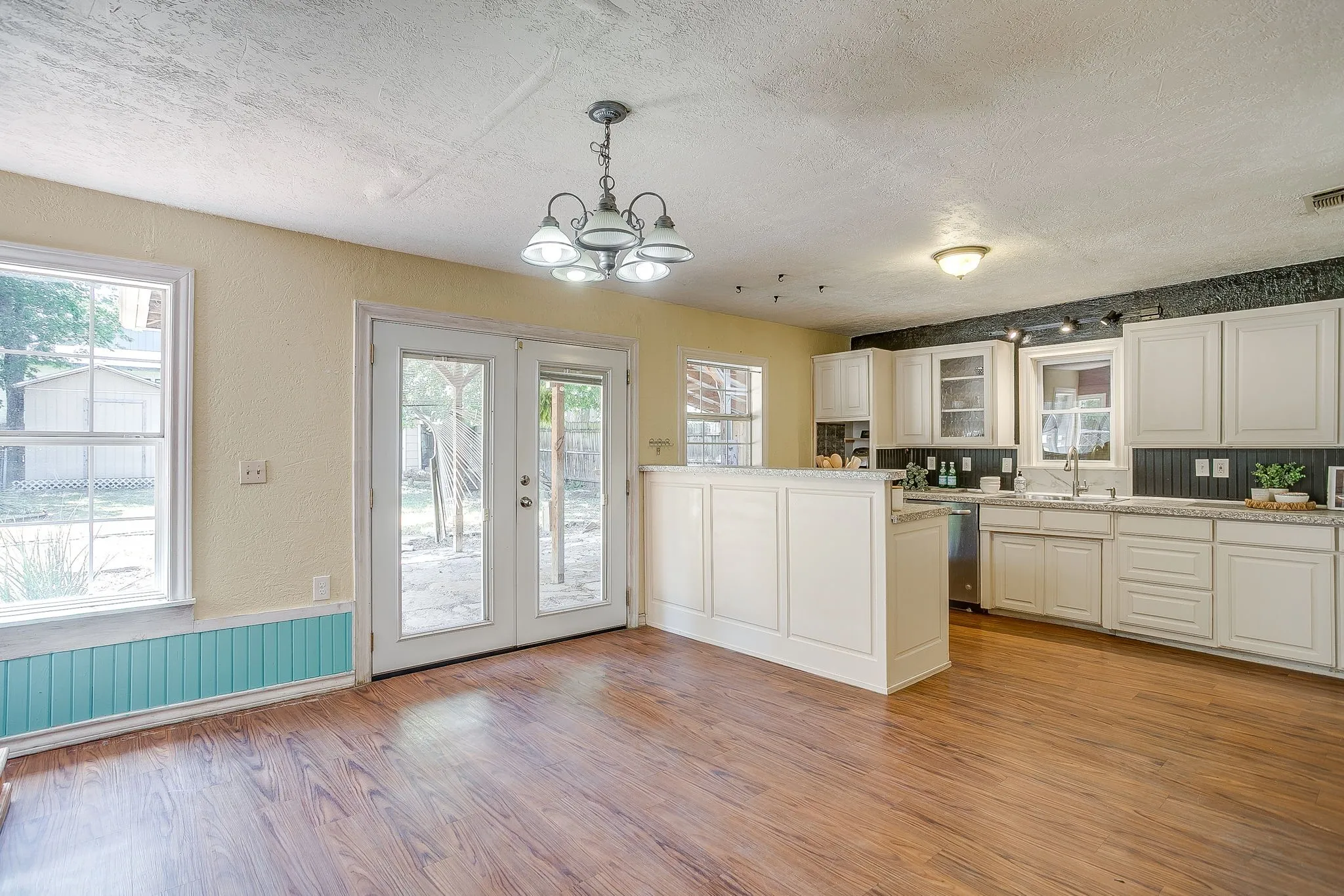 Dining room & Kitchen