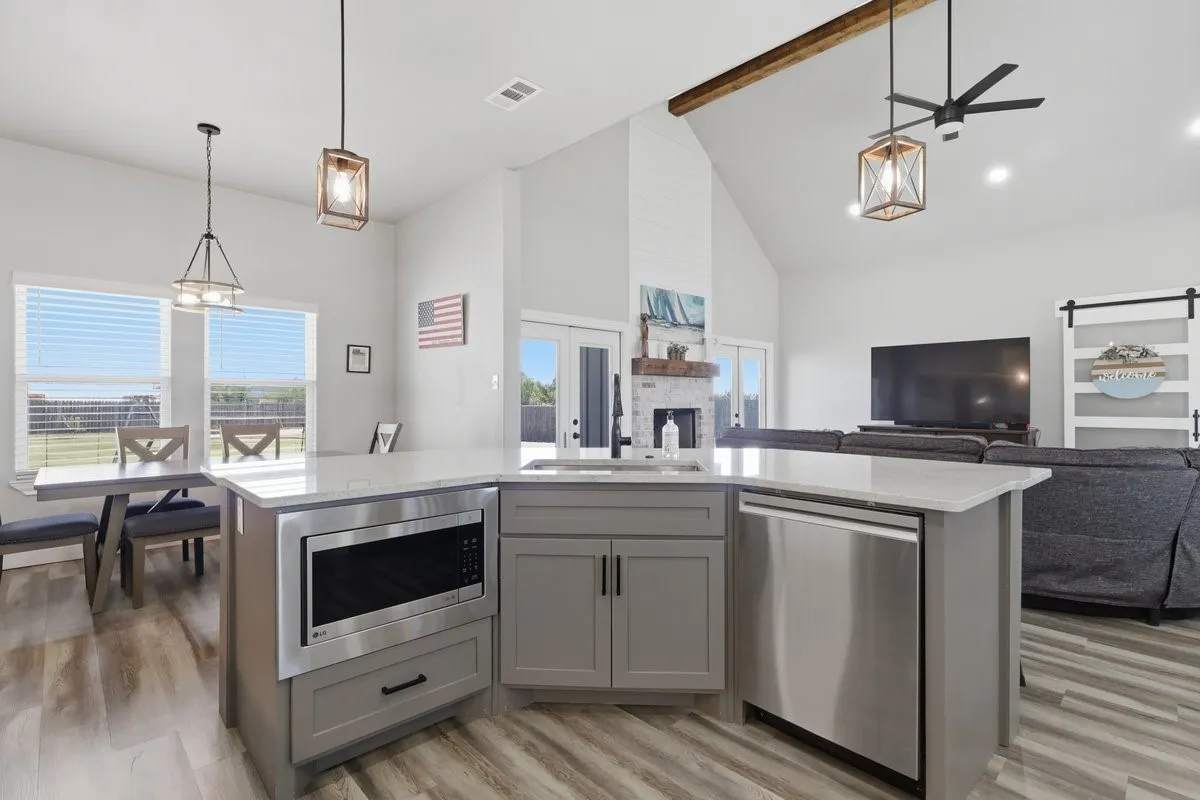 Single Family Residence For Sale in Taylor County , 144 Hawker Lane, Abilene, Texas 79602, 4 Bedroom, 3 Bathroom, 2 Garage spaces, 2,034 Sqft, built in 2021, mls#21363165, Real Estate Agent in Abilene, Homes For Sale in Taylor county, Homes For Sale in Abilene, Realtor in Abilene Texas, Real Estate Brokerage Independent Realty Texas, Luminita Cordes Realtor