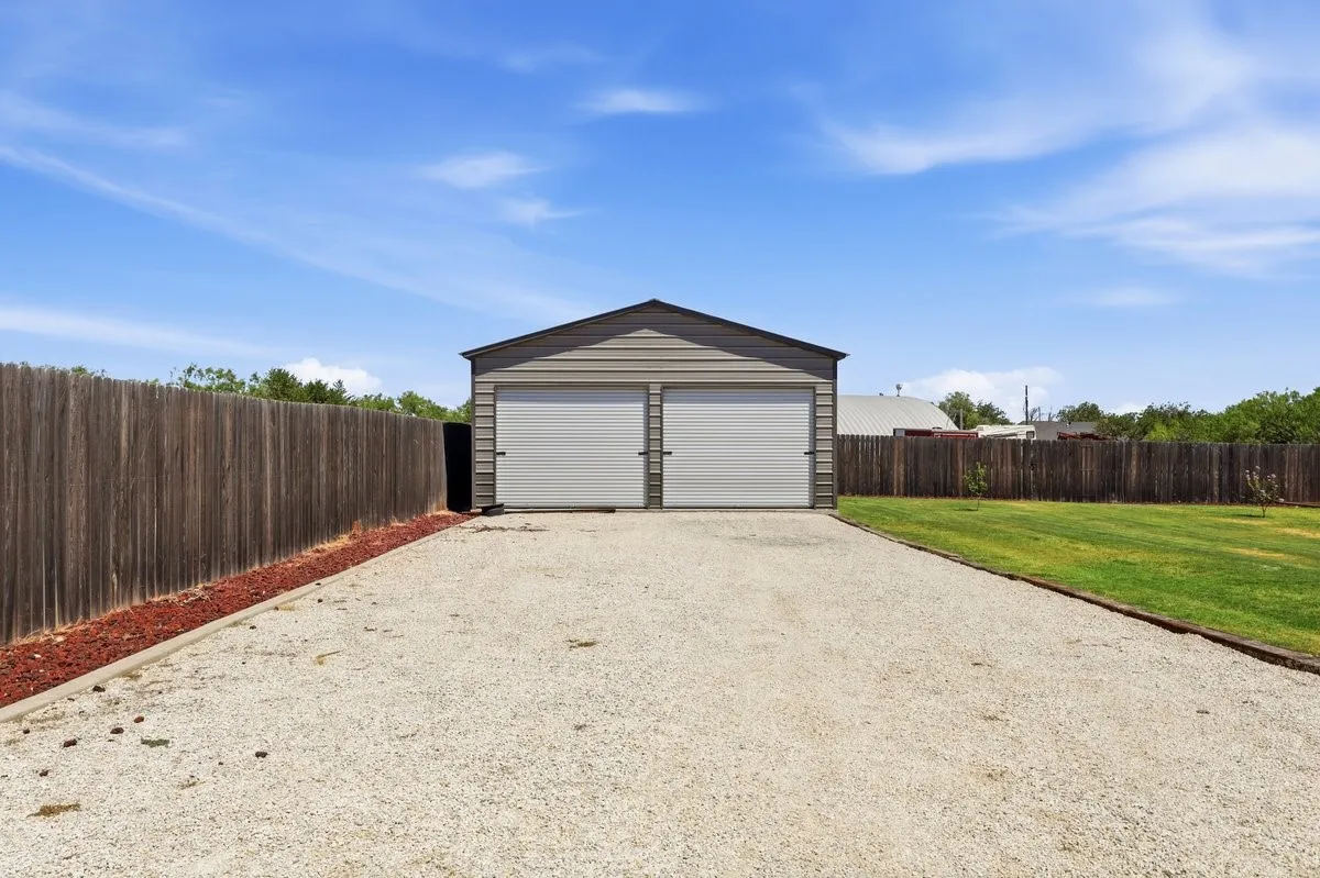 Single Family Residence For Sale in Taylor County , 144 Hawker Lane, Abilene, Texas 79602, 4 Bedroom, 3 Bathroom, 2 Garage spaces, 2,034 Sqft, built in 2021, mls#21363165, Real Estate Agent in Abilene, Homes For Sale in Taylor county, Homes For Sale in Abilene, Realtor in Abilene Texas, Real Estate Brokerage Independent Realty Texas, Luminita Cordes Realtor