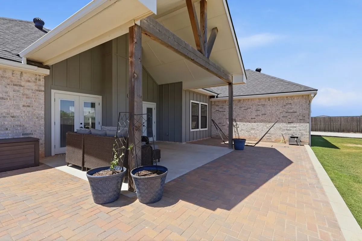 Single Family Residence For Sale in Taylor County , 144 Hawker Lane, Abilene, Texas 79602, 4 Bedroom, 3 Bathroom, 2 Garage spaces, 2,034 Sqft, built in 2021, mls#21363165, Real Estate Agent in Abilene, Homes For Sale in Taylor county, Homes For Sale in Abilene, Realtor in Abilene Texas, Real Estate Brokerage Independent Realty Texas, Luminita Cordes Realtor