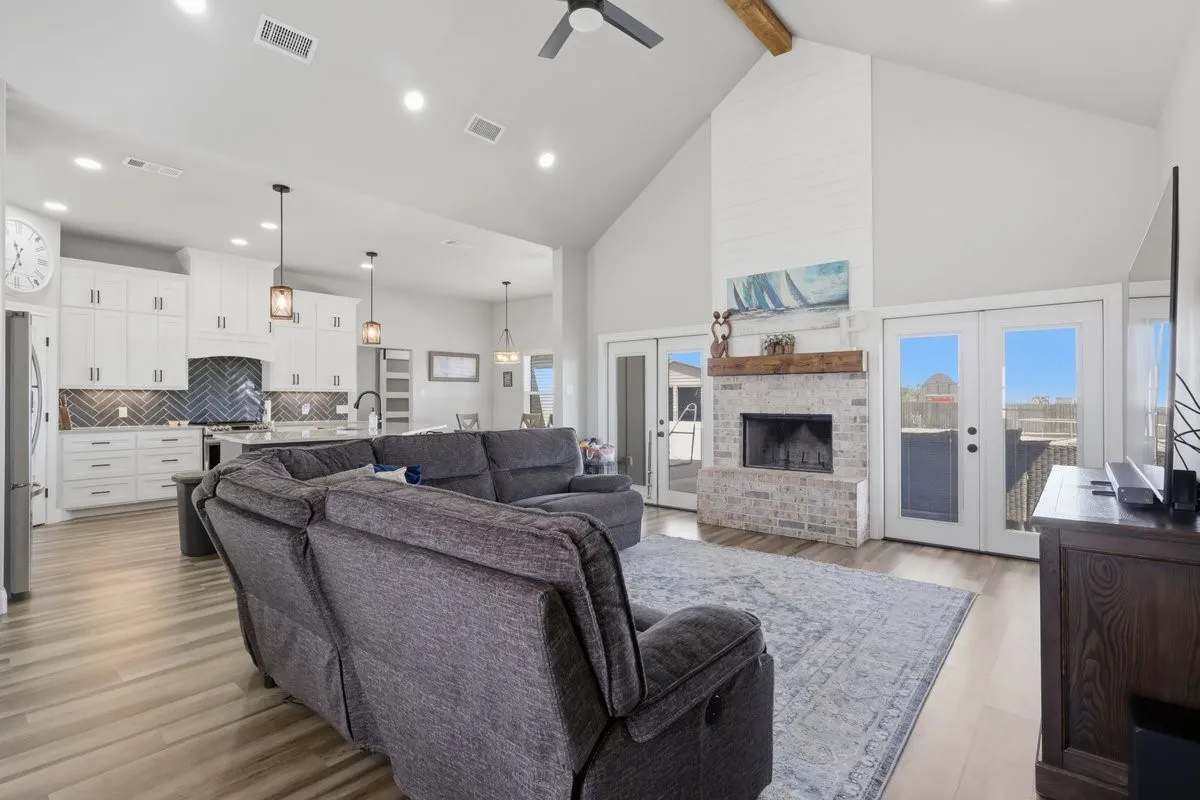 Single Family Residence For Sale in Taylor County , 144 Hawker Lane, Abilene, Texas 79602, 4 Bedroom, 3 Bathroom, 2 Garage spaces, 2,034 Sqft, built in 2021, mls#21363165, Real Estate Agent in Abilene, Homes For Sale in Taylor county, Homes For Sale in Abilene, Realtor in Abilene Texas, Real Estate Brokerage Independent Realty Texas, Luminita Cordes Realtor