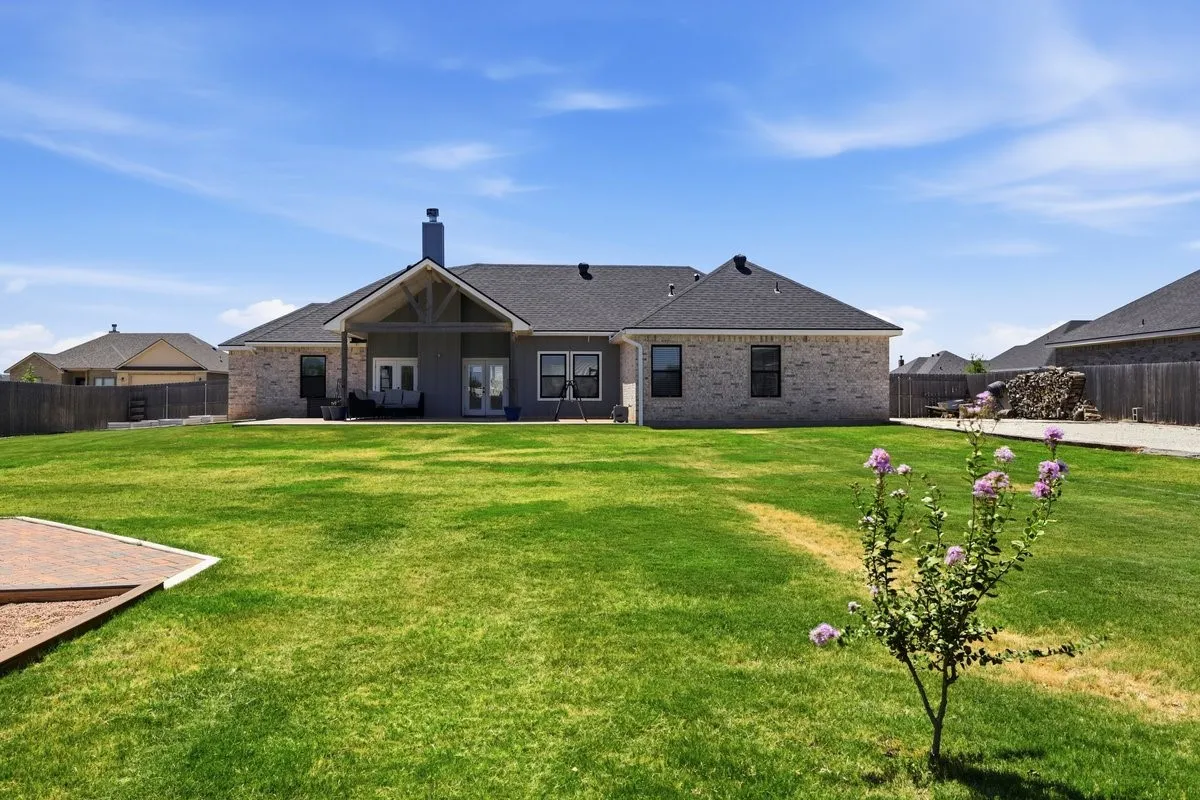 Single Family Residence For Sale in Taylor County , 144 Hawker Lane, Abilene, Texas 79602, 4 Bedroom, 3 Bathroom, 2 Garage spaces, 2,034 Sqft, built in 2021, mls#21363165, Real Estate Agent in Abilene, Homes For Sale in Taylor county, Homes For Sale in Abilene, Realtor in Abilene Texas, Real Estate Brokerage Independent Realty Texas, Luminita Cordes Realtor
