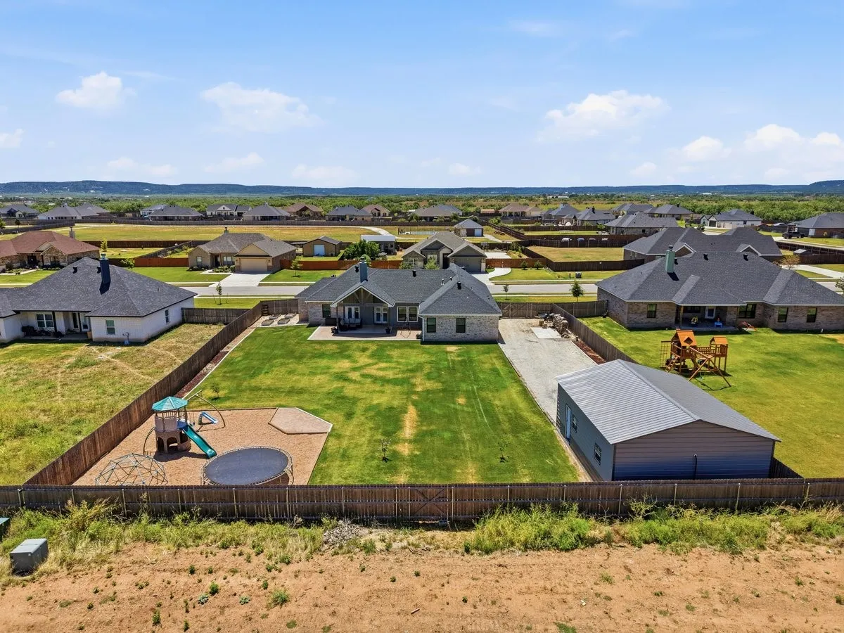 Single Family Residence For Sale in Taylor County , 144 Hawker Lane, Abilene, Texas 79602, 4 Bedroom, 3 Bathroom, 2 Garage spaces, 2,034 Sqft, built in 2021, mls#21363165, Real Estate Agent in Abilene, Homes For Sale in Taylor county, Homes For Sale in Abilene, Realtor in Abilene Texas, Real Estate Brokerage Independent Realty Texas, Luminita Cordes Realtor