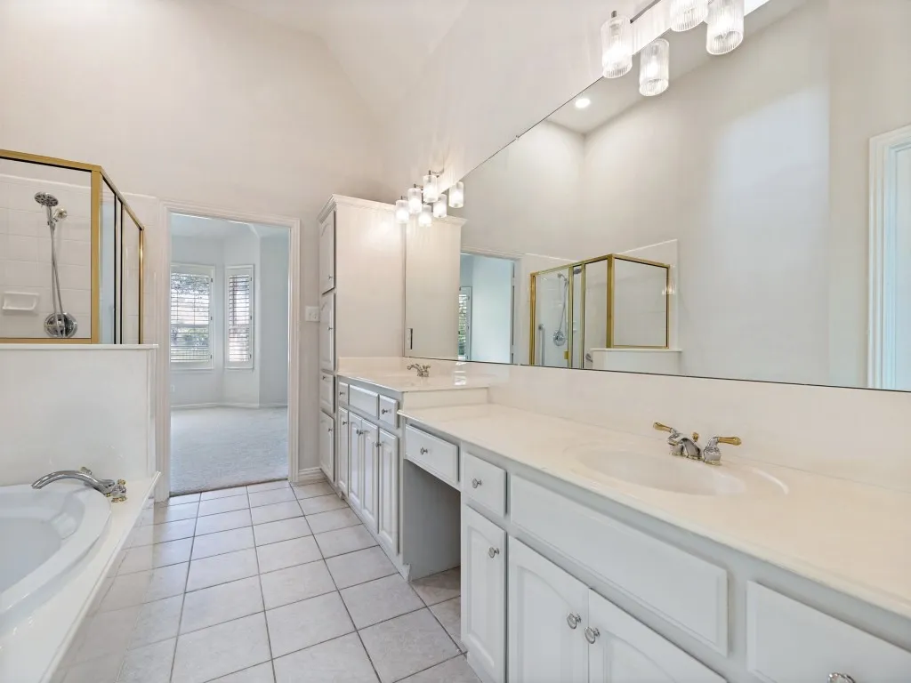 Single Family Residence For Sale in Denton County , 2544 Prestonwood Drive, Plano, Texas 75093, 3 Bedroom, 3 Bathroom, 2 Garage spaces, 2,362 Sqft, built in 1998, mls#21328213, Real Estate Agent in Plano, Homes For Sale in Denton county, Homes For Sale in Plano, Realtor in Plano Texas, Real Estate Brokerage Independent Realty Texas, Luminita Cordes Realtor