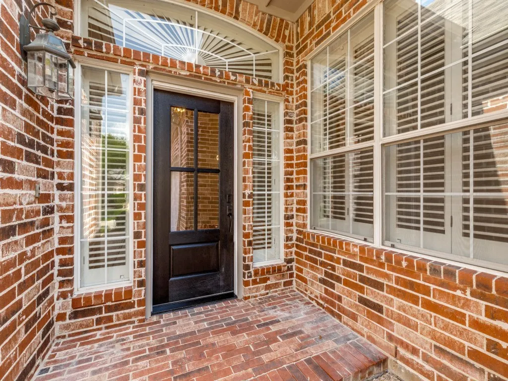 Single Family Residence For Sale in Denton County , 2544 Prestonwood Drive, Plano, Texas 75093, 3 Bedroom, 3 Bathroom, 2 Garage spaces, 2,362 Sqft, built in 1998, mls#21328213, Real Estate Agent in Plano, Homes For Sale in Denton county, Homes For Sale in Plano, Realtor in Plano Texas, Real Estate Brokerage Independent Realty Texas, Luminita Cordes Realtor